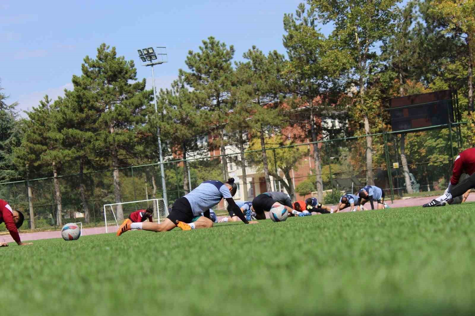 Anadolu Üniversitesi Spor Kulübü, Silifke Belediyespor maçına hazırlanıyor
