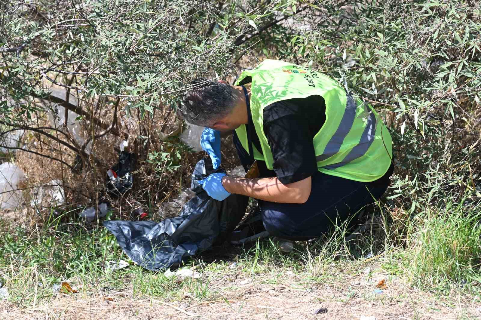 Manisa’da ‘Atıksız Bir Dünya’ için çöp topladılar
