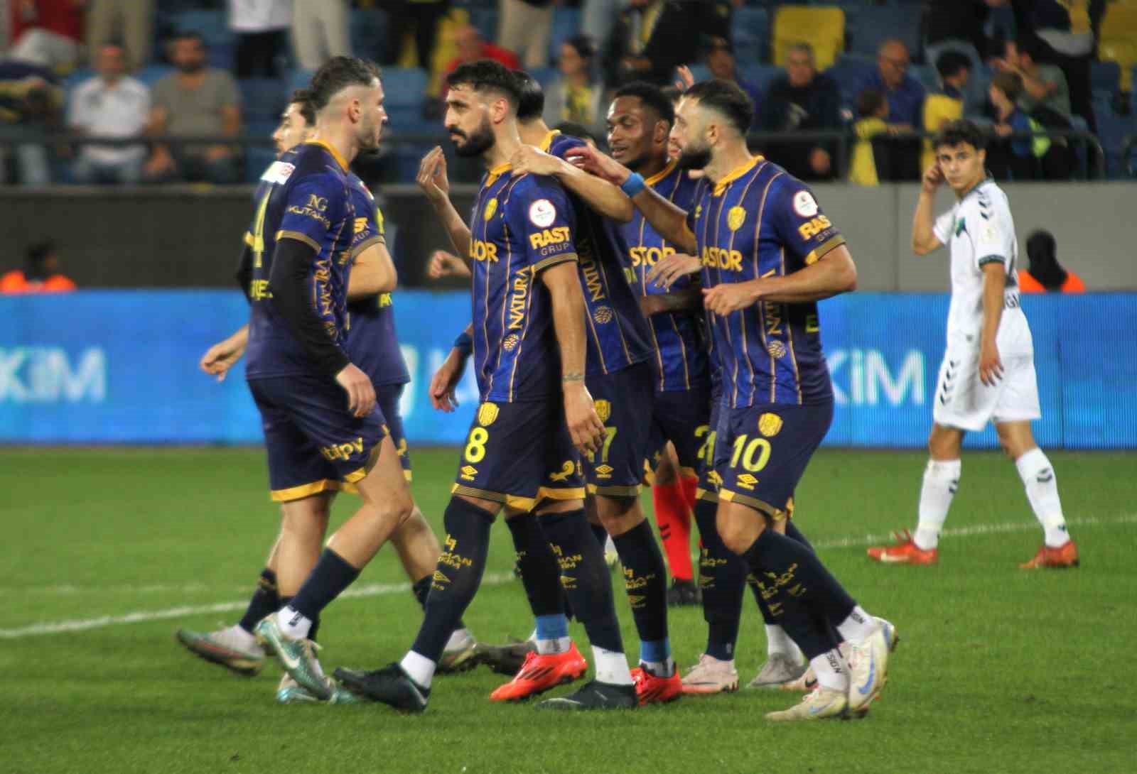 Trendyol 1. Lig: MKE Ankaragücü: 2 - Sakaryaspor: 1
