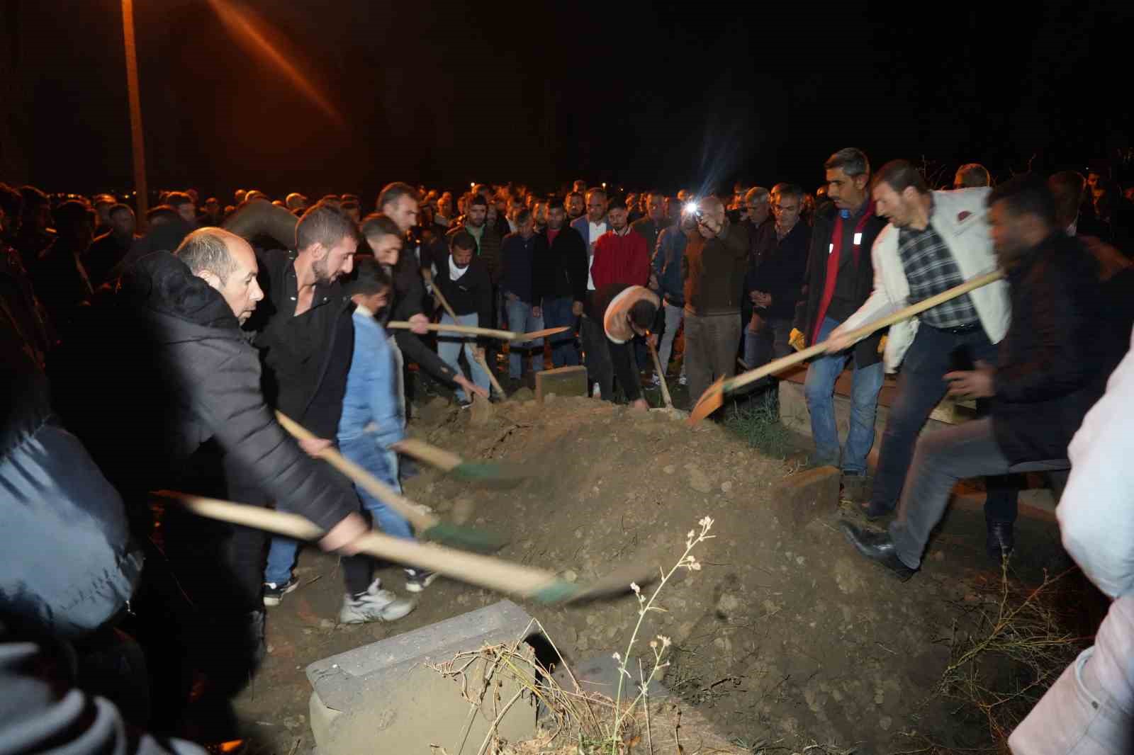 Muş’ta maganda kurşunu küçük kızı hayattan kopardı
