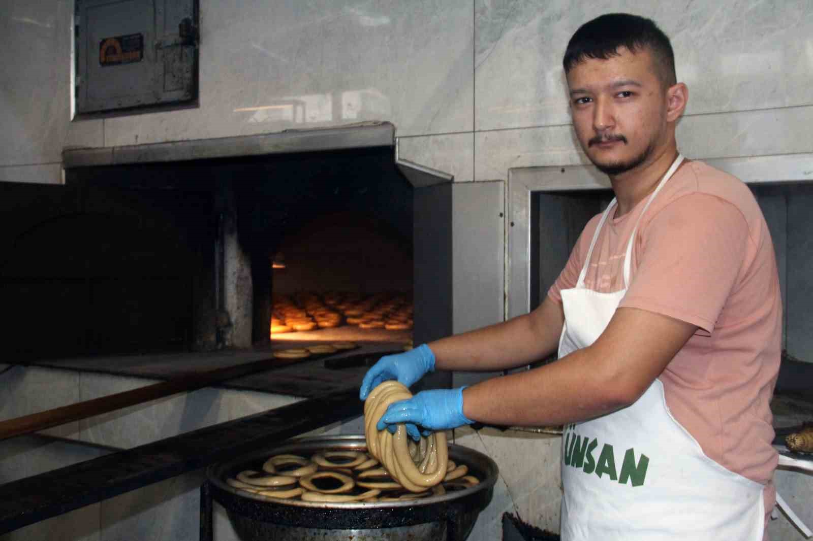 Giresun’un asırlık lezzet mirası; susamsız pekmezli simit
