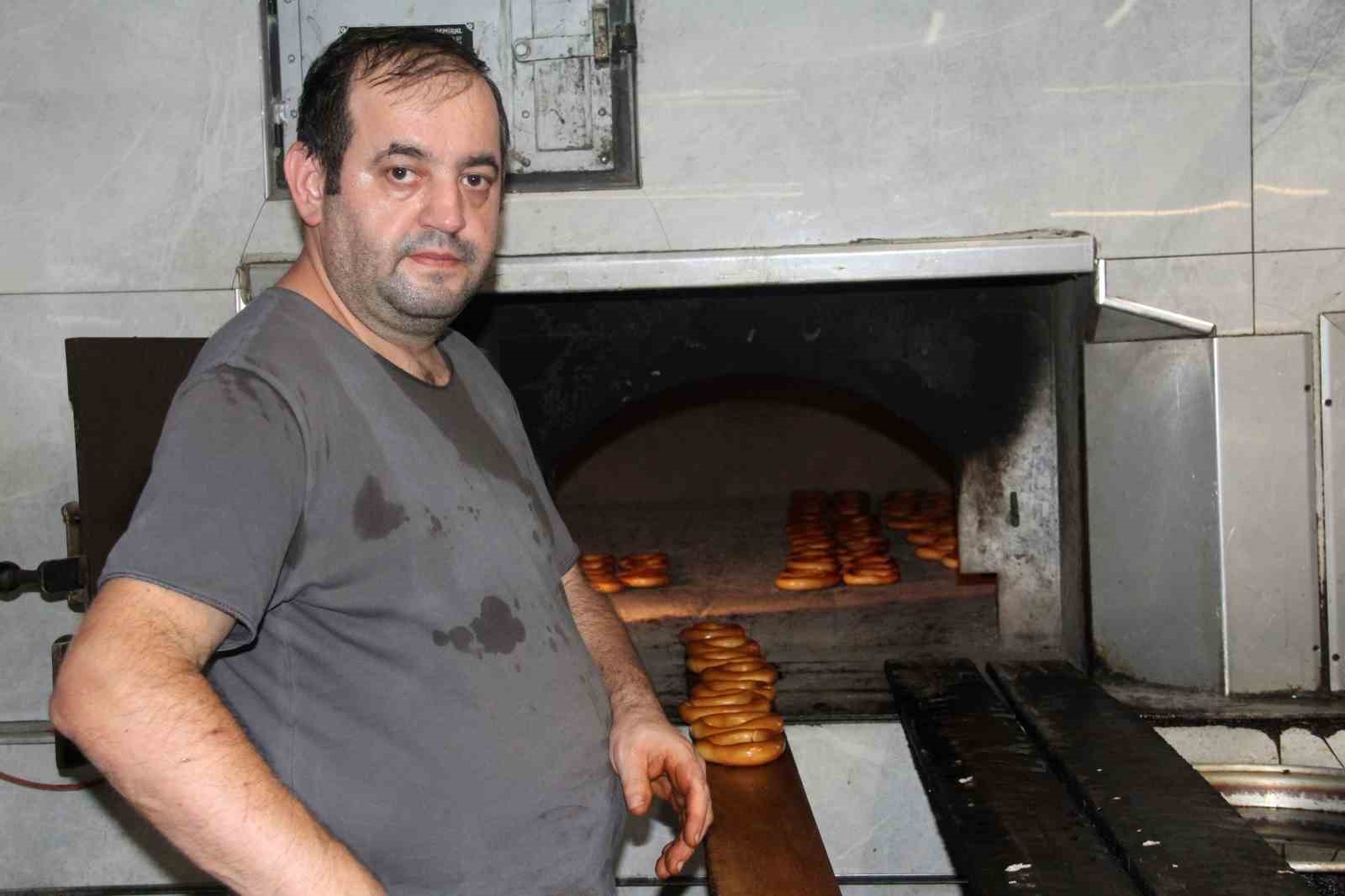 Giresun’un asırlık lezzet mirası; susamsız pekmezli simit
