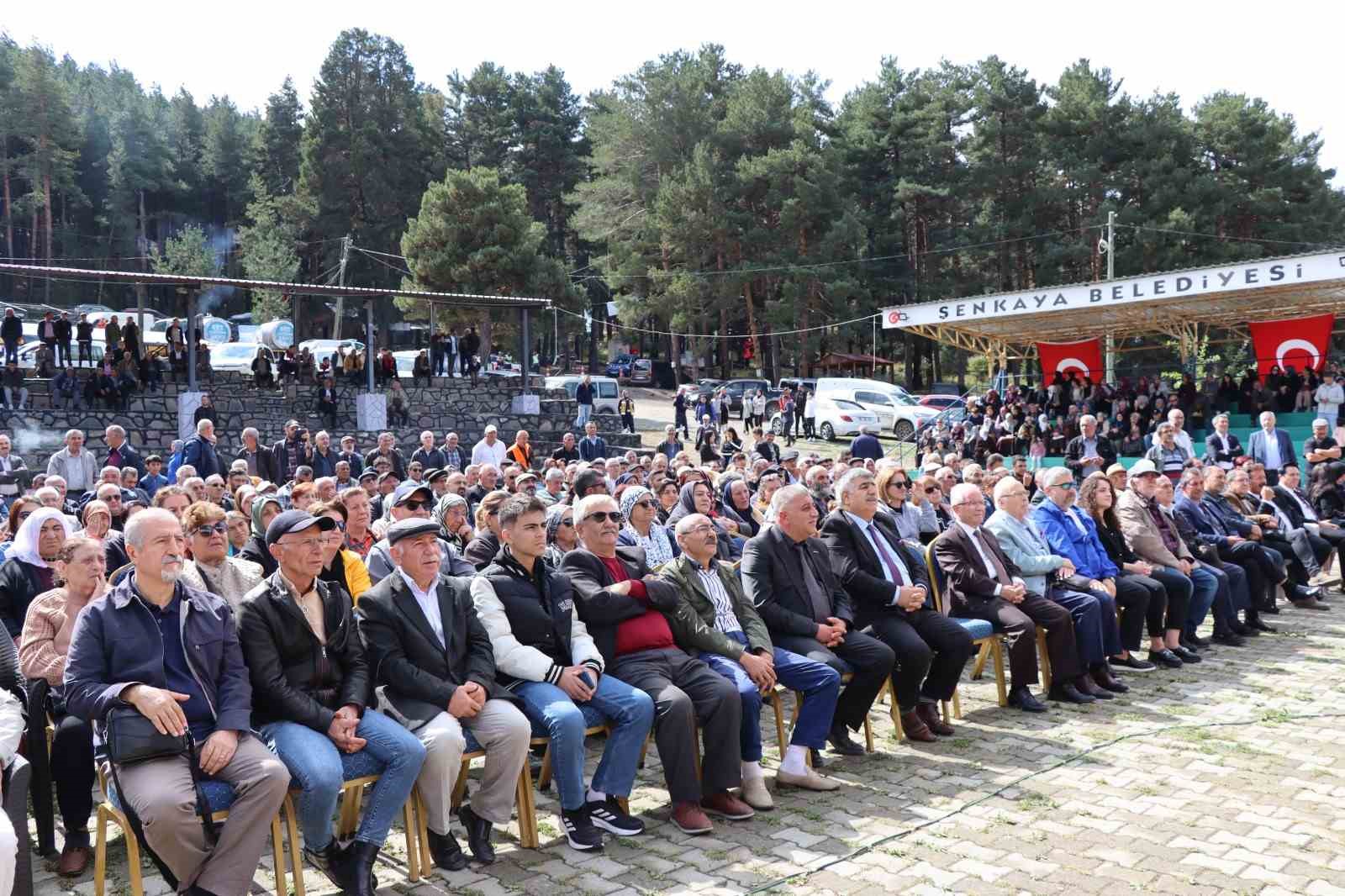 Şenkaya’da bal festivali coşkusu
