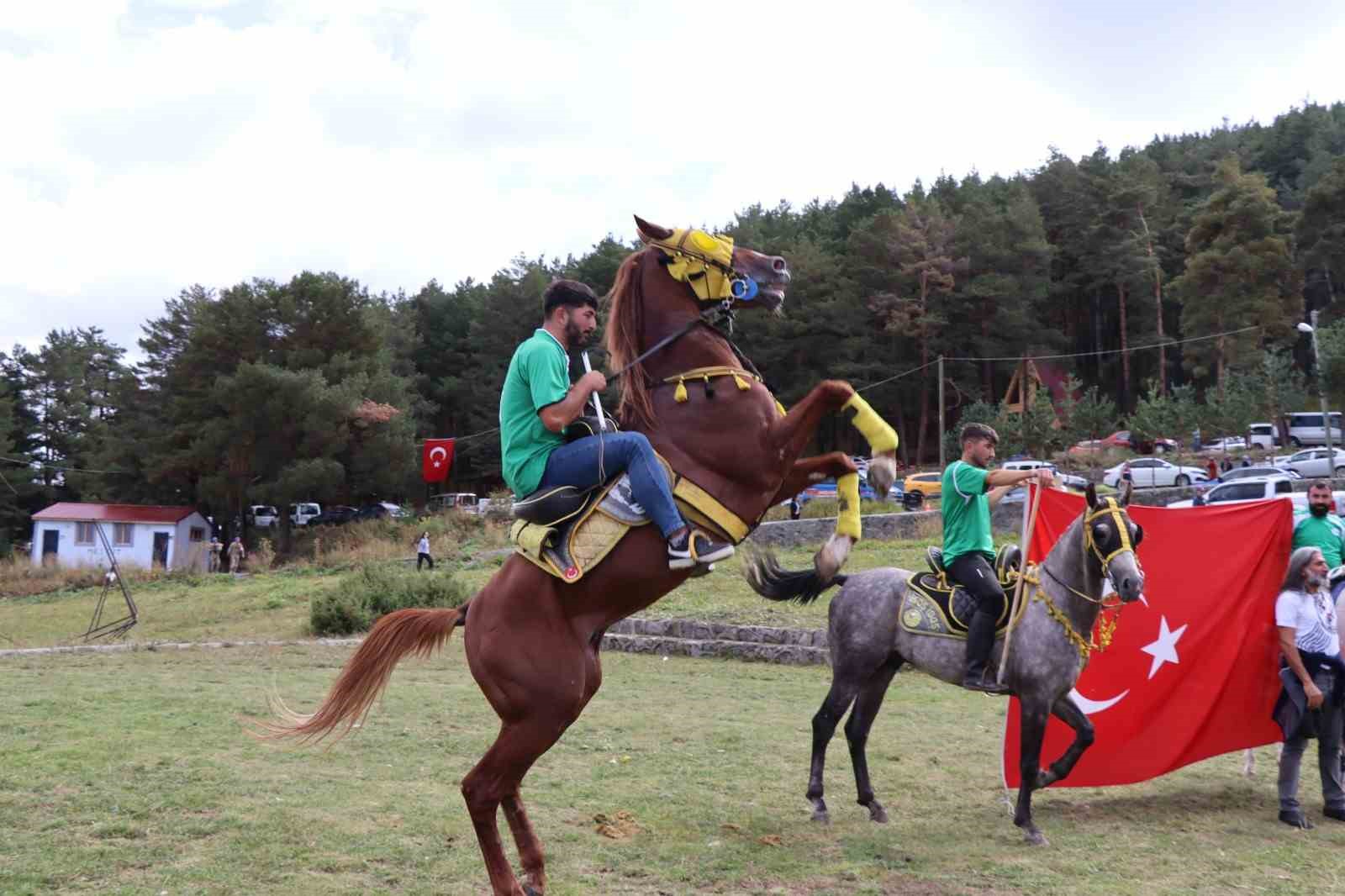 Şenkaya’da bal festivali coşkusu
