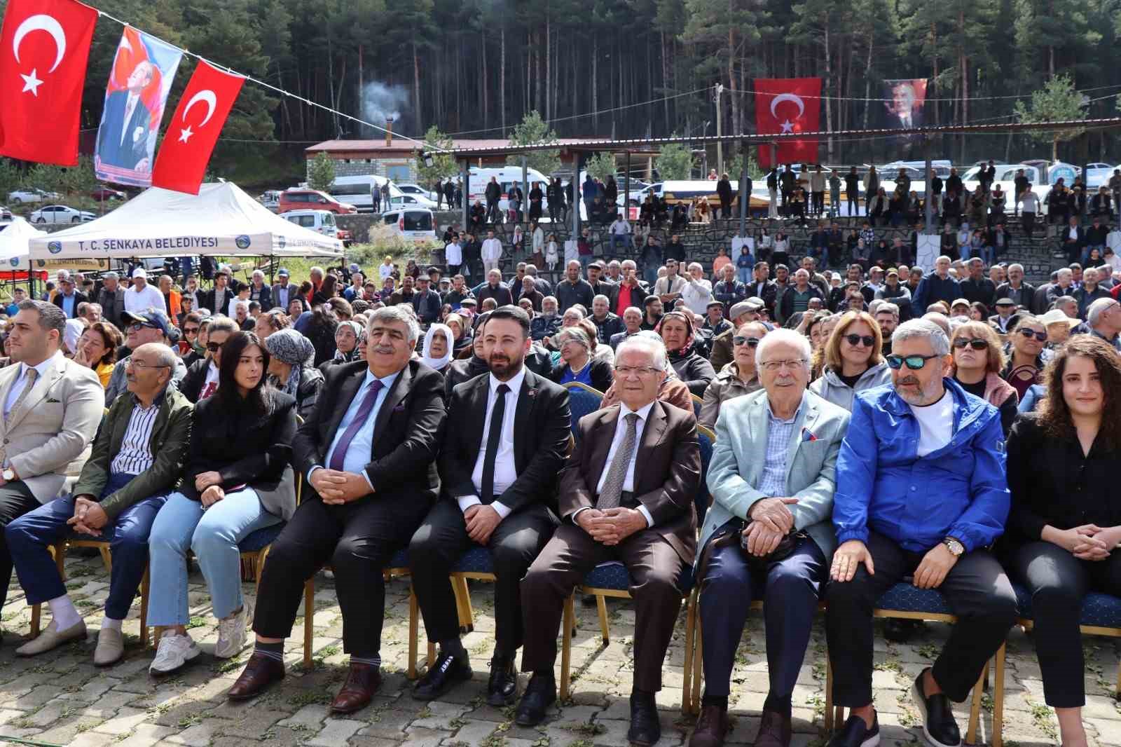 Şenkaya’da bal festivali coşkusu
