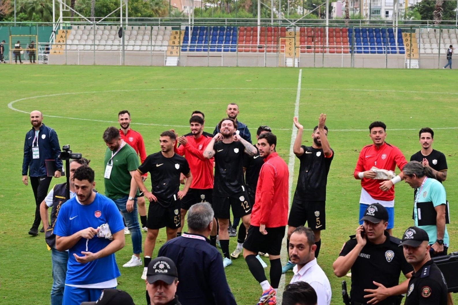 Kepezspor, ligdeki ilk galibiyetini 6-0’lık skorla aldı
