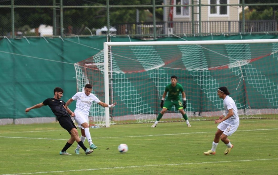 Kepezspor, ligdeki ilk galibiyetini 6-0’lık skorla aldı
