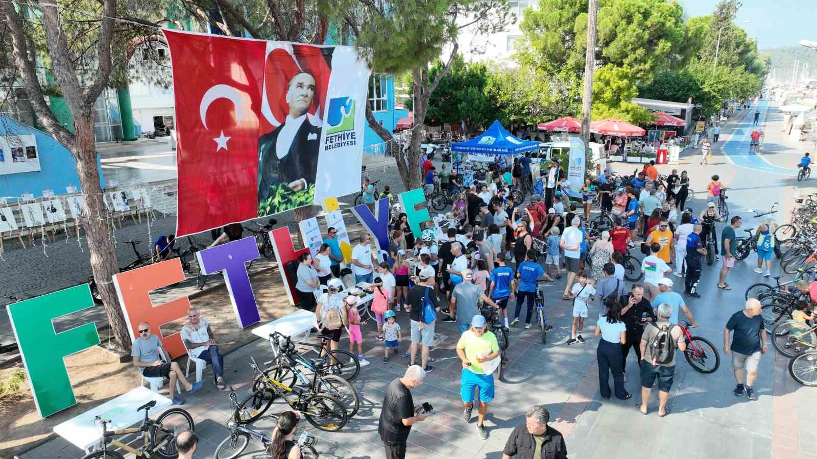 Fethiye’de temiz hava ve sağlıklı yaşam için pedalladılar
