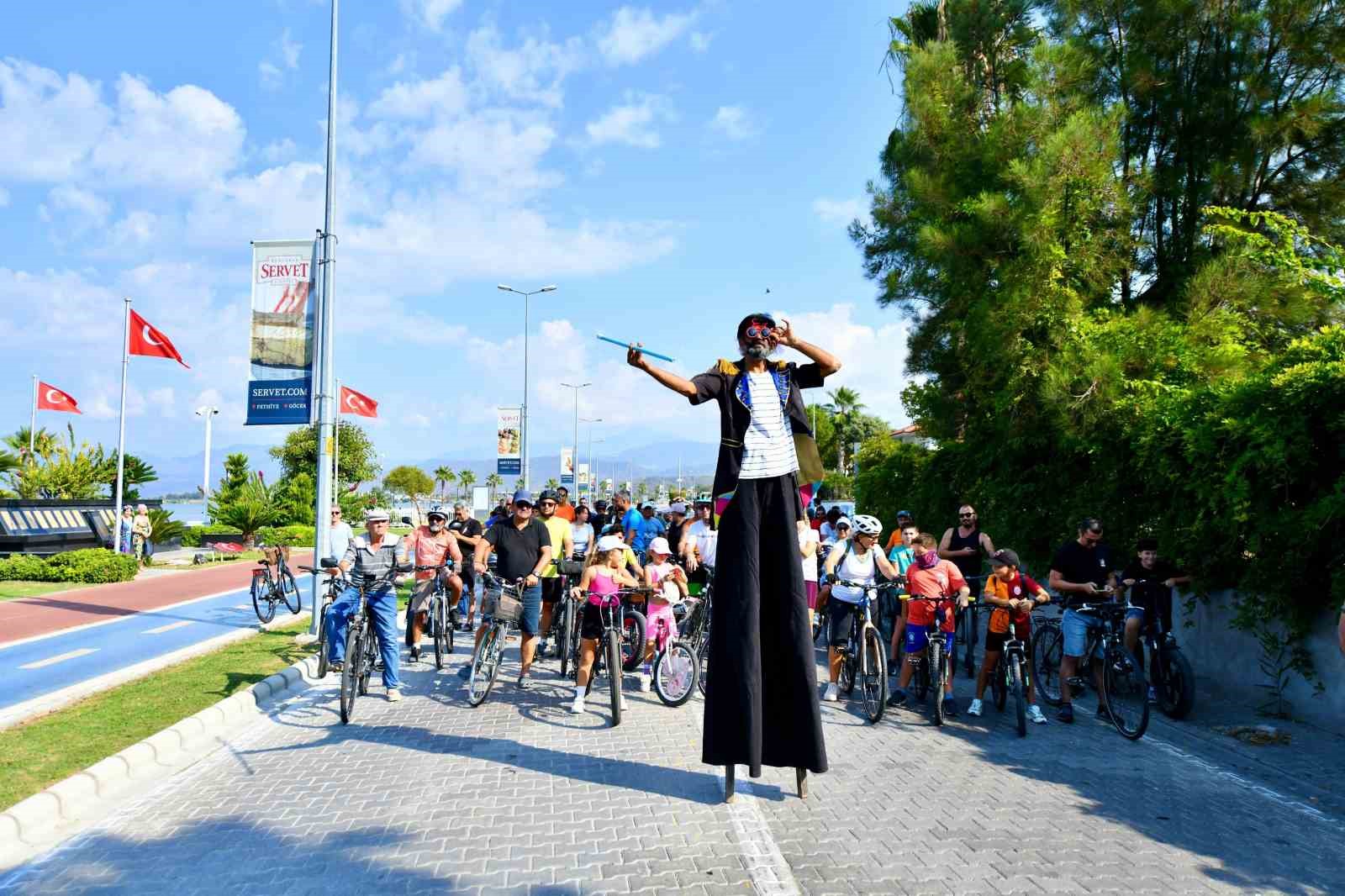 Fethiye’de temiz hava ve sağlıklı yaşam için pedalladılar
