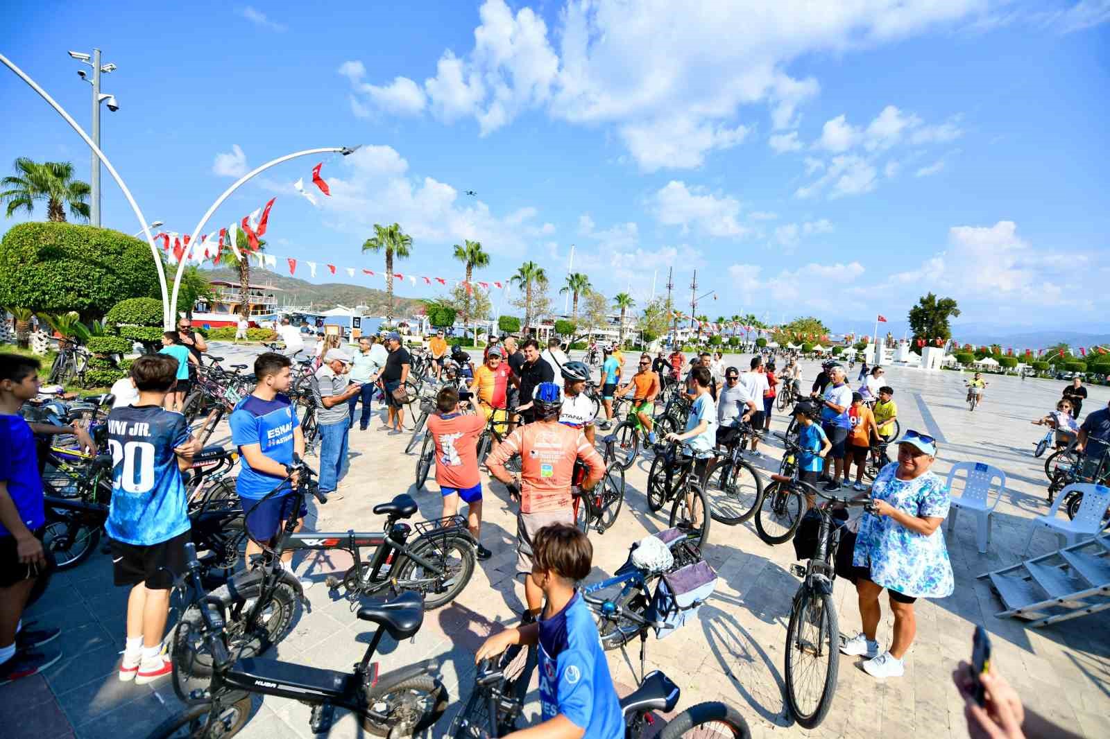 Fethiye’de temiz hava ve sağlıklı yaşam için pedalladılar
