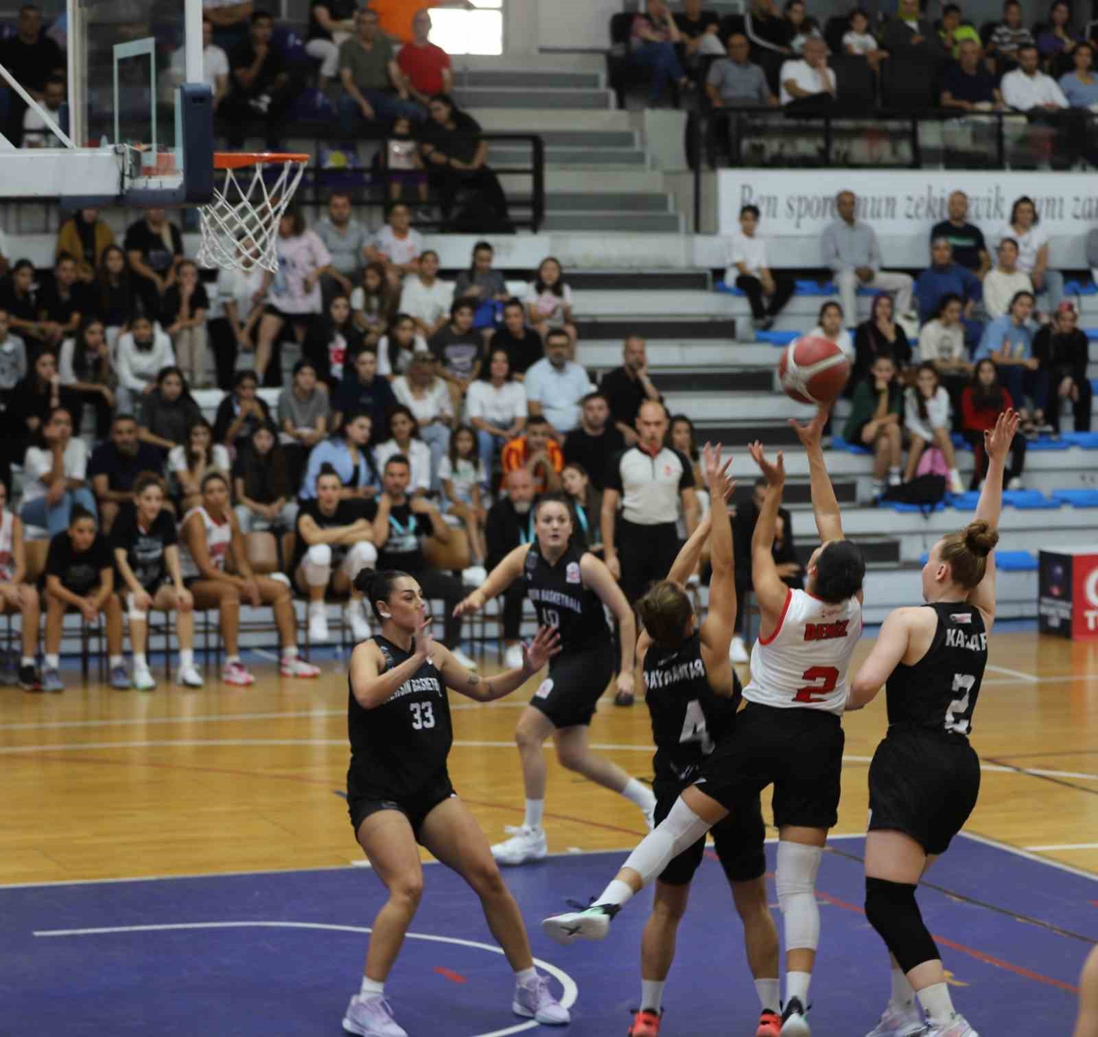 Turgutlu Belediyespor Kadın Basketbol Takımı 2’de 2 yaptı
