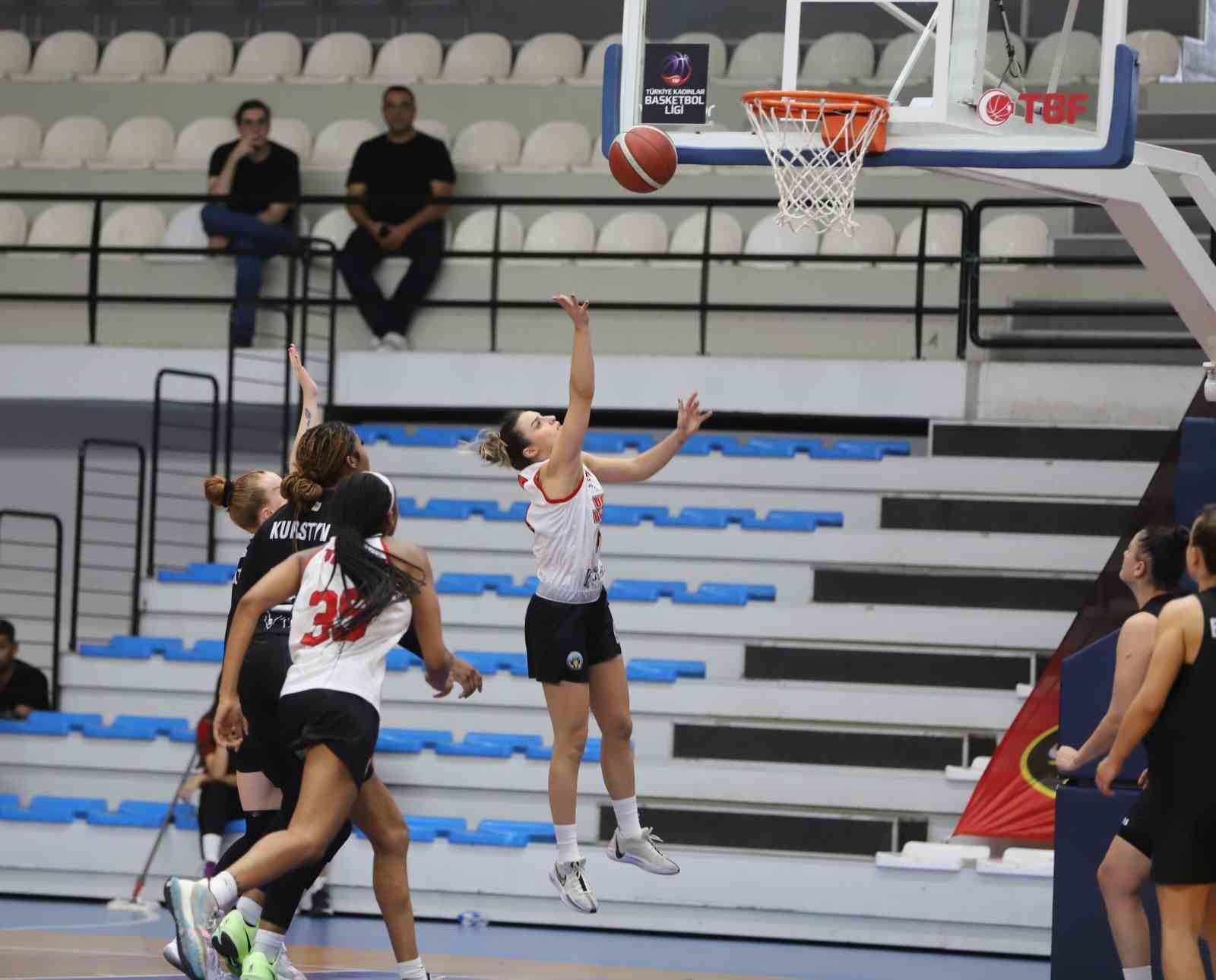 Turgutlu Belediyespor Kadın Basketbol Takımı 2’de 2 yaptı
