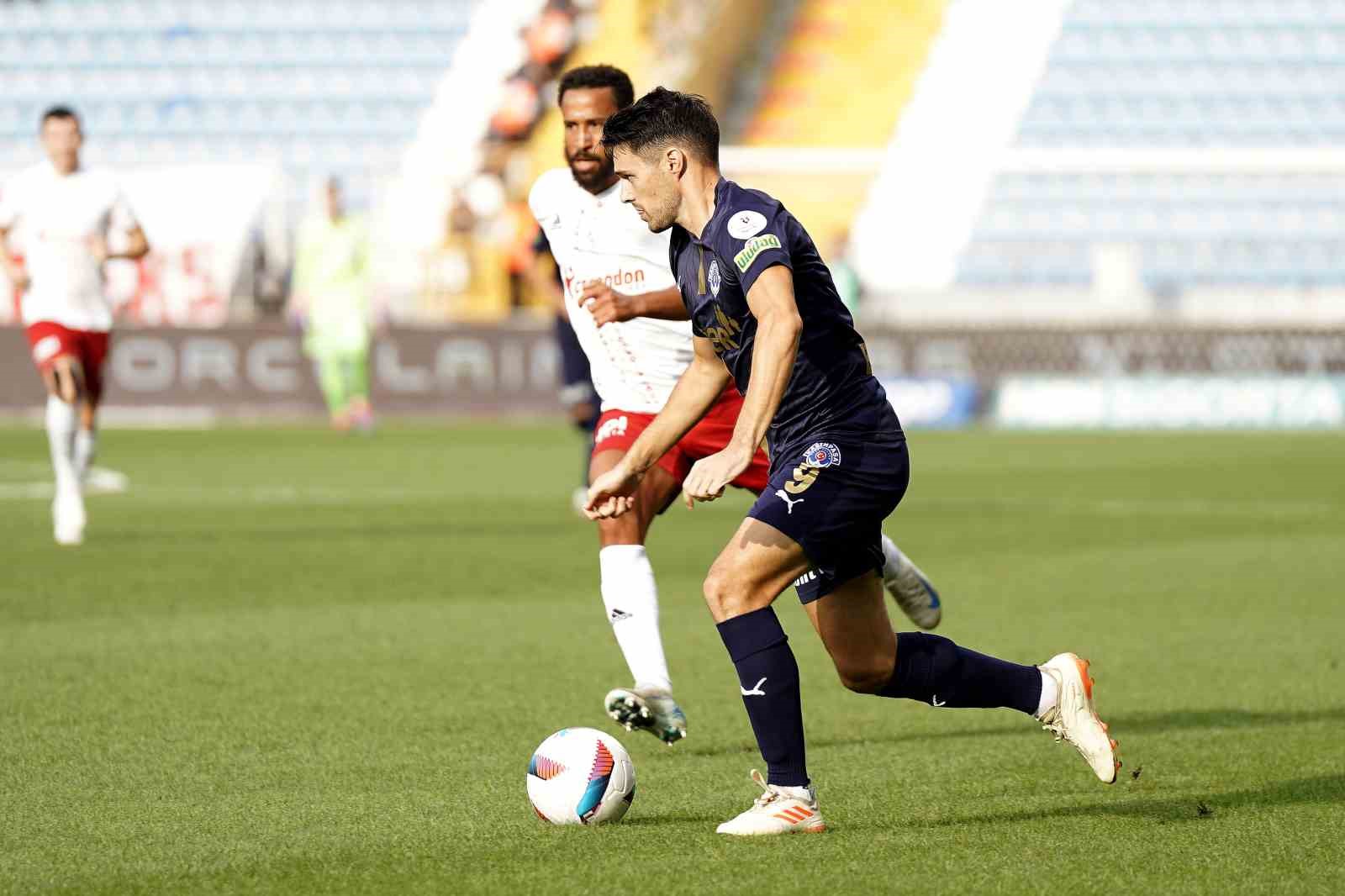 Trendyol Süper Lig: Kasımpaşa: 0 - Antalyaspor: 0 (Maç devam ediyor)
