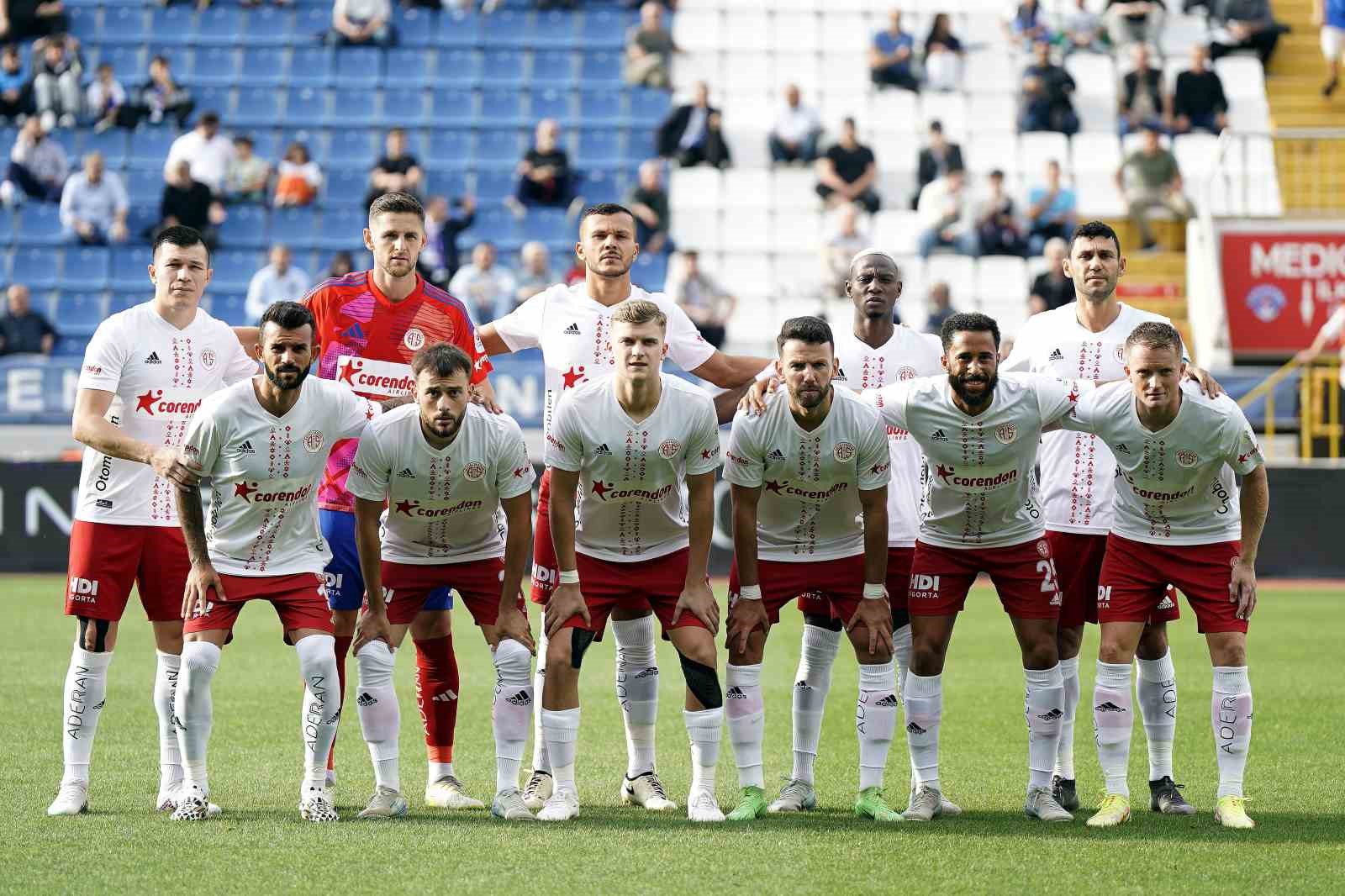 Trendyol Süper Lig: Kasımpaşa: 0 - Antalyaspor: 0 (Maç devam ediyor)
