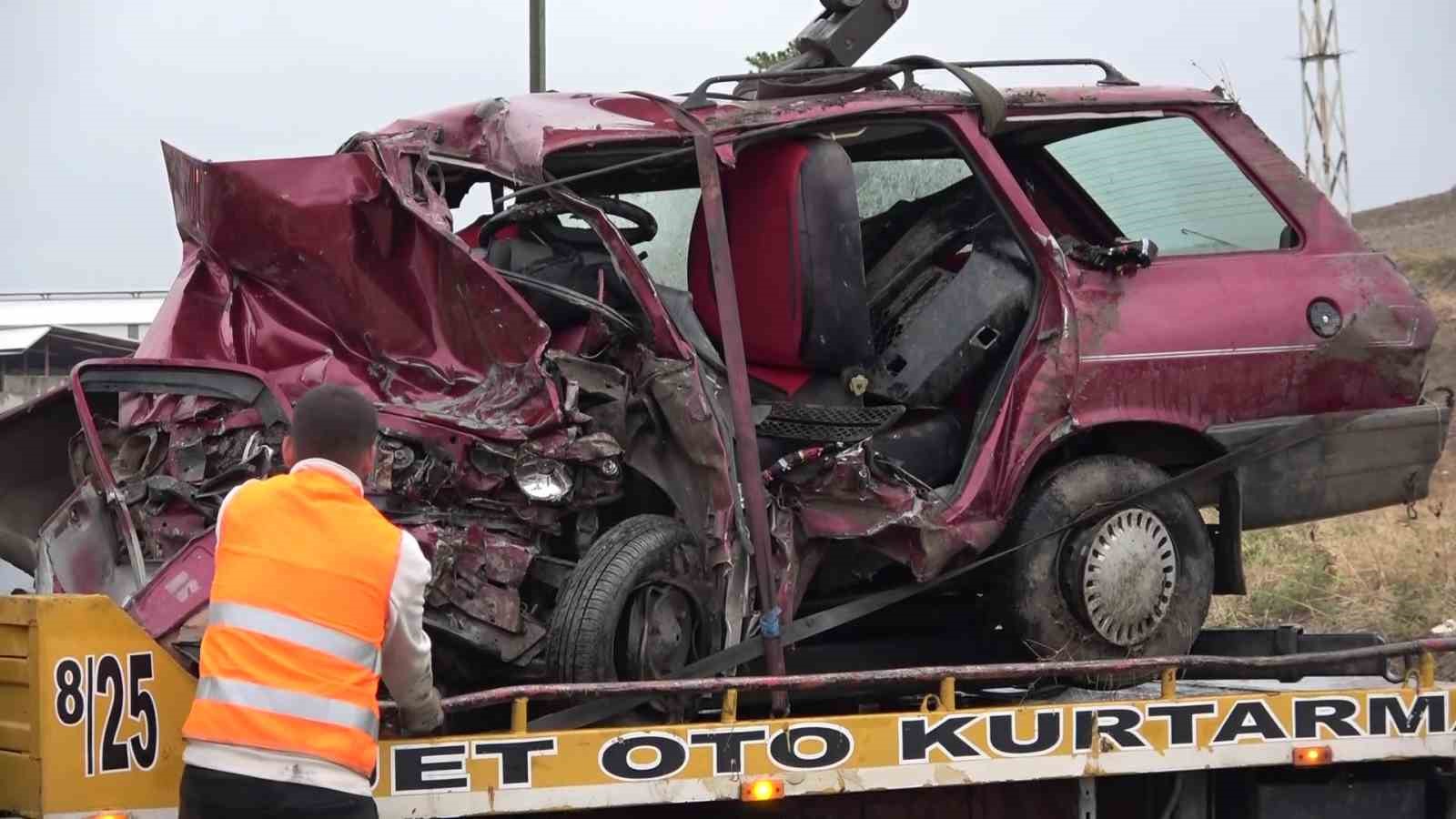 Amasya’da yürek burkan kaza: 2 kardeş hayatını kaybetti
