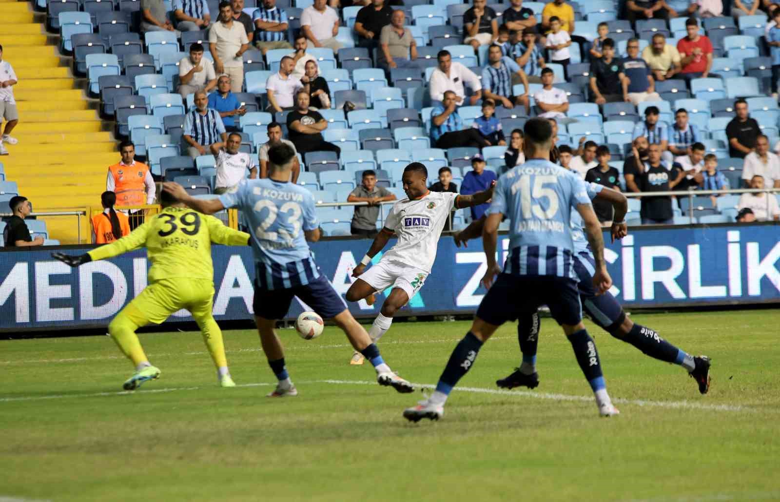 Trendyol Süper Lig: Adana Demirspor:0 - Alanyaspor:1 (Maç devam ediyor)
