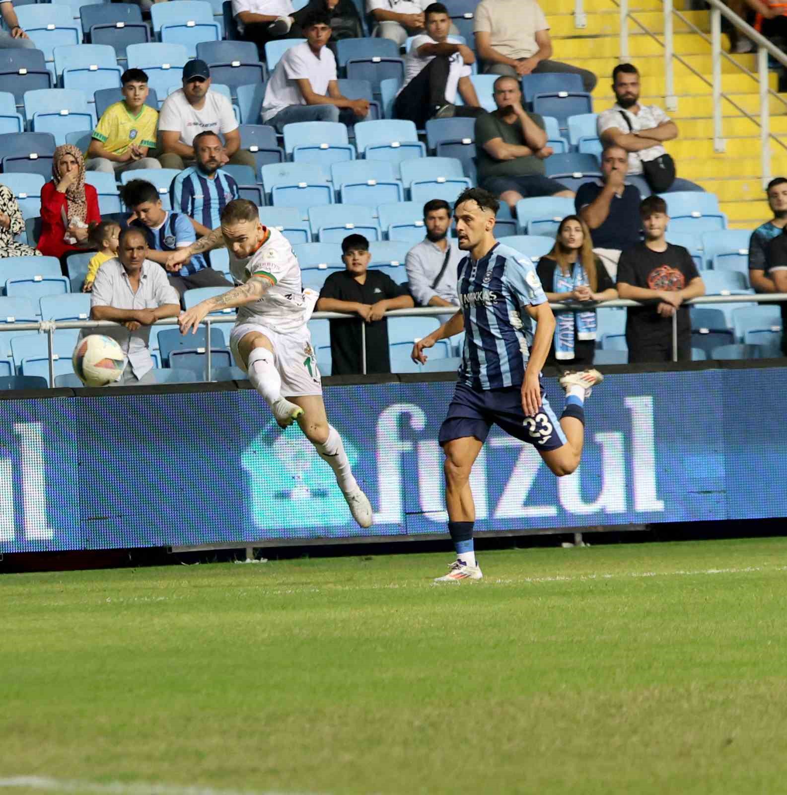 Trendyol Süper Lig: Adana Demirspor:0 - Alanyaspor:1 (Maç devam ediyor)
