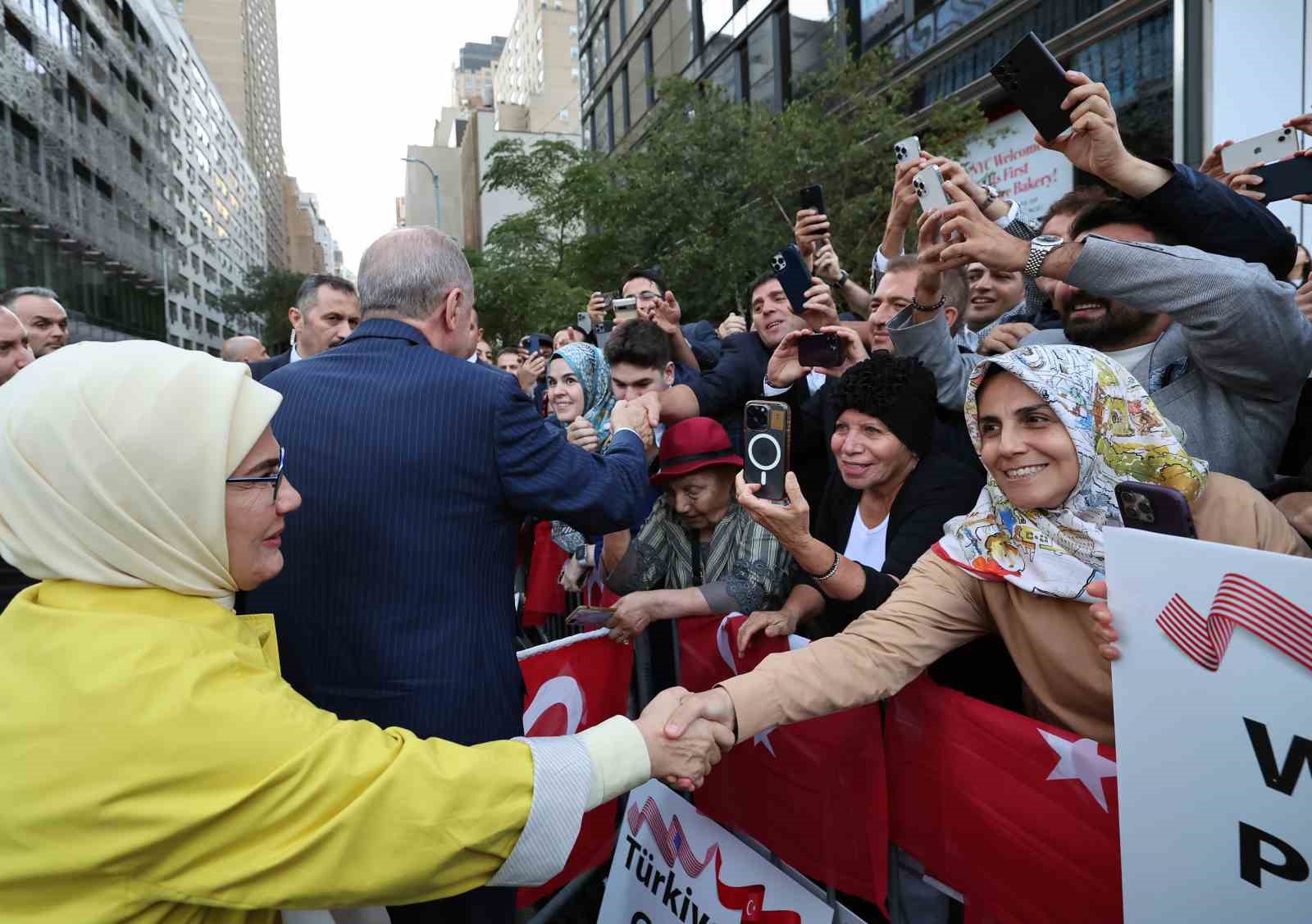 Cumhurbaşkanı Erdoğan, TÜRKEN Vakfı’nı ziyaret etti
