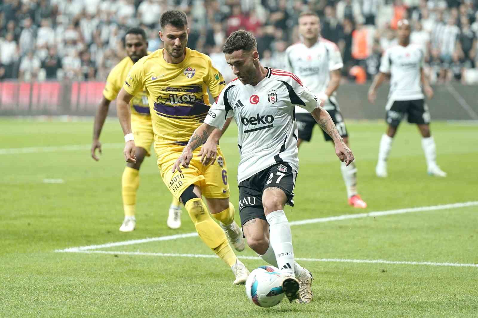 Trendyol Süper Lig: Beşiktaş: 1 - Eyüpspor: 0 (İlk yarı)
