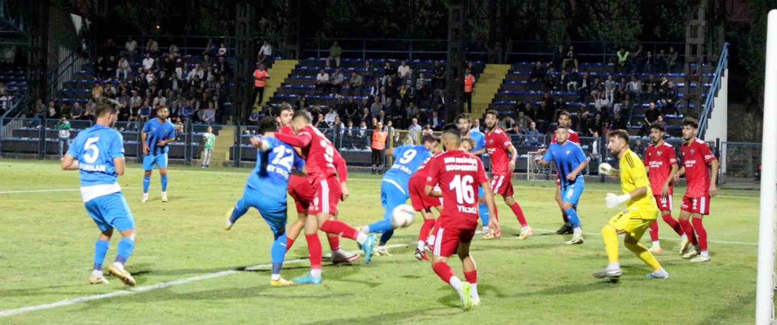 TFF 2. Lig: Karacabey Belediyespor: 2 - Somaspor: 1
