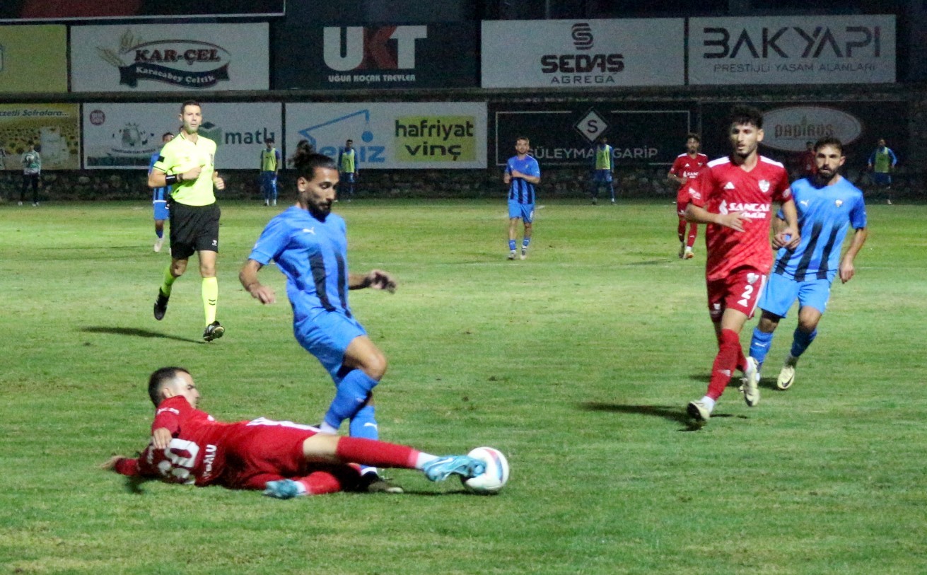 TFF 2. Lig: Karacabey Belediyespor: 2 - Somaspor: 1
