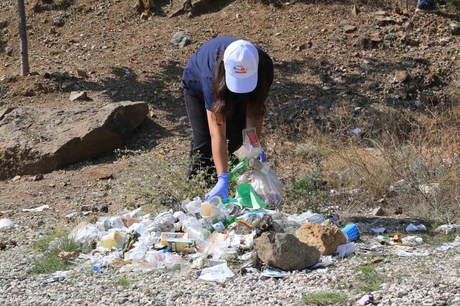 Çameli doğasını korumak için el ele verdi
