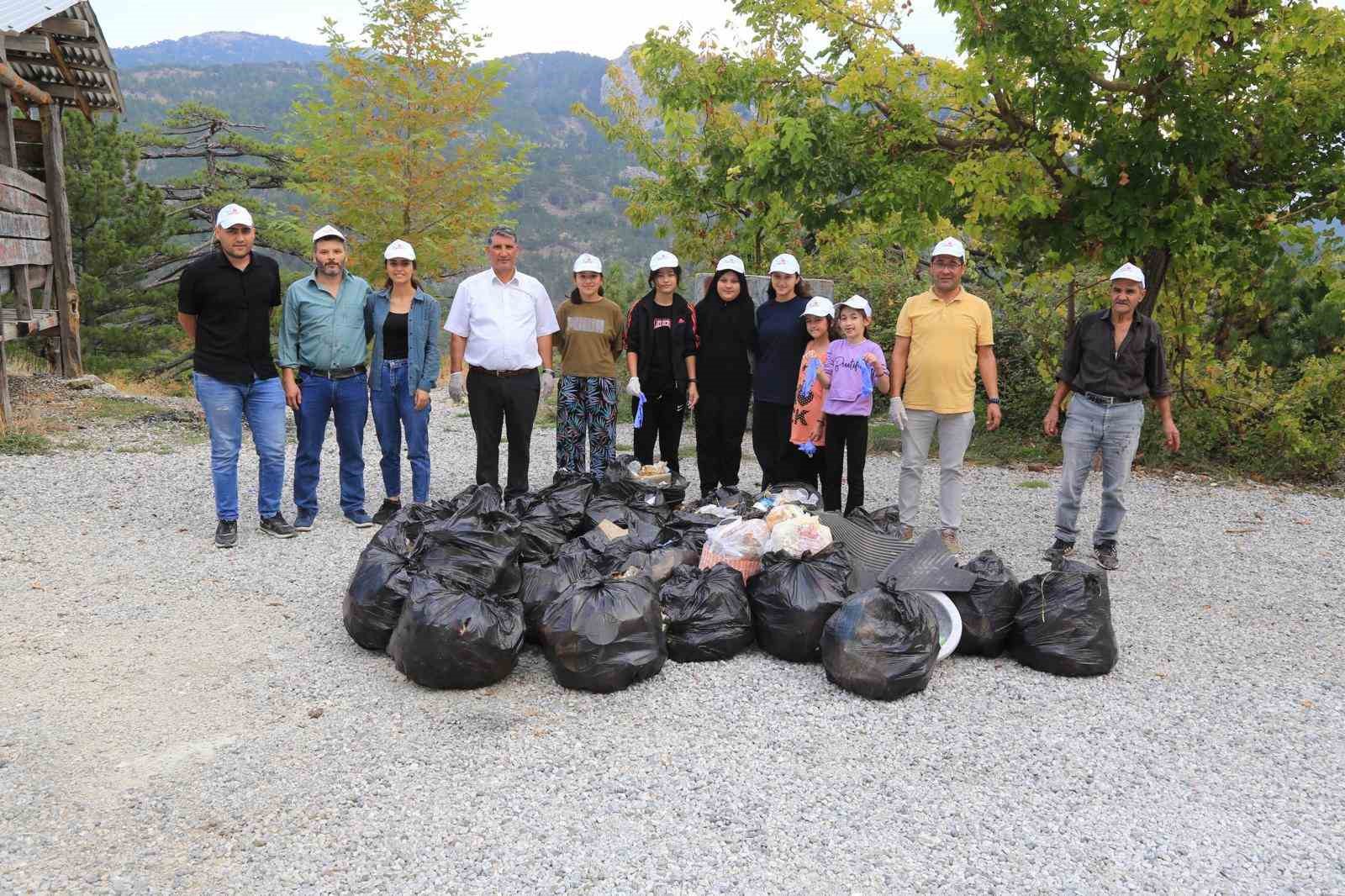 Çameli doğasını korumak için el ele verdi
