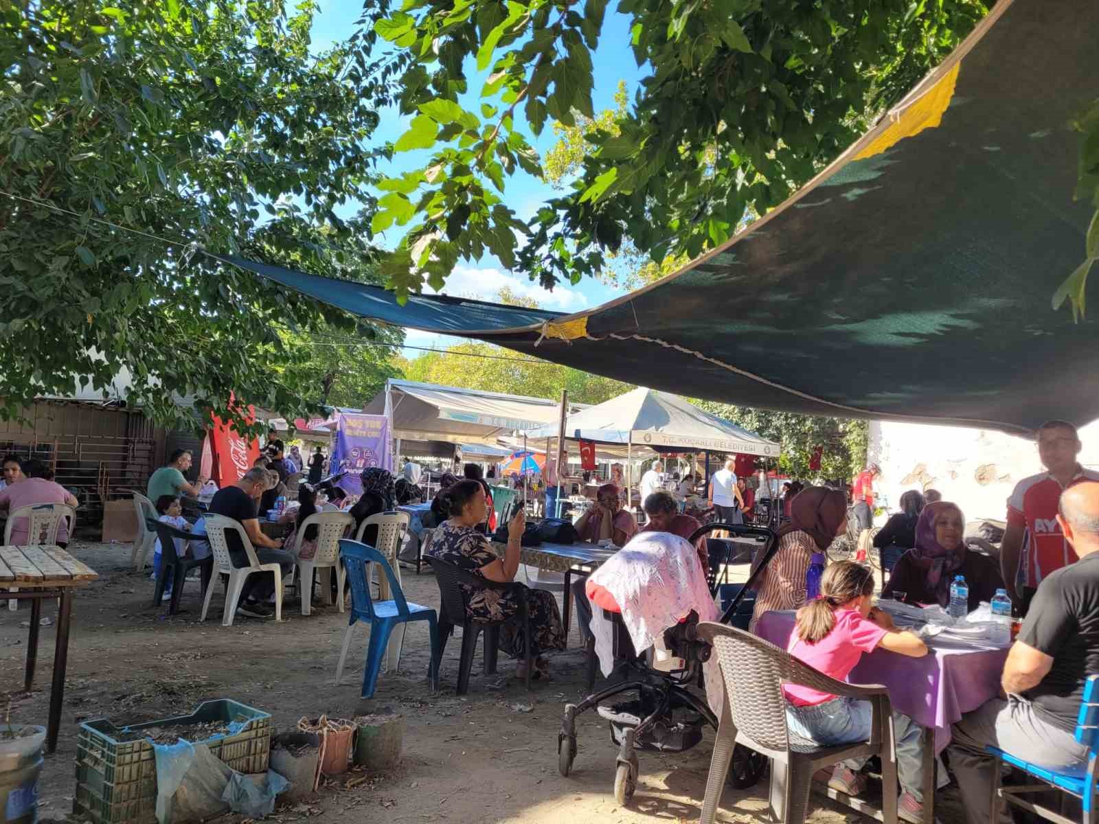 Çakırbeyli Pazarı vatandaşların uğrak noktası oldu
