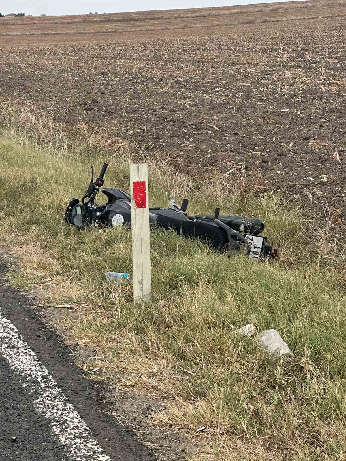 Kaza yapan ehliyetsiz motosiklet sürücüsü hastanelik oldu
