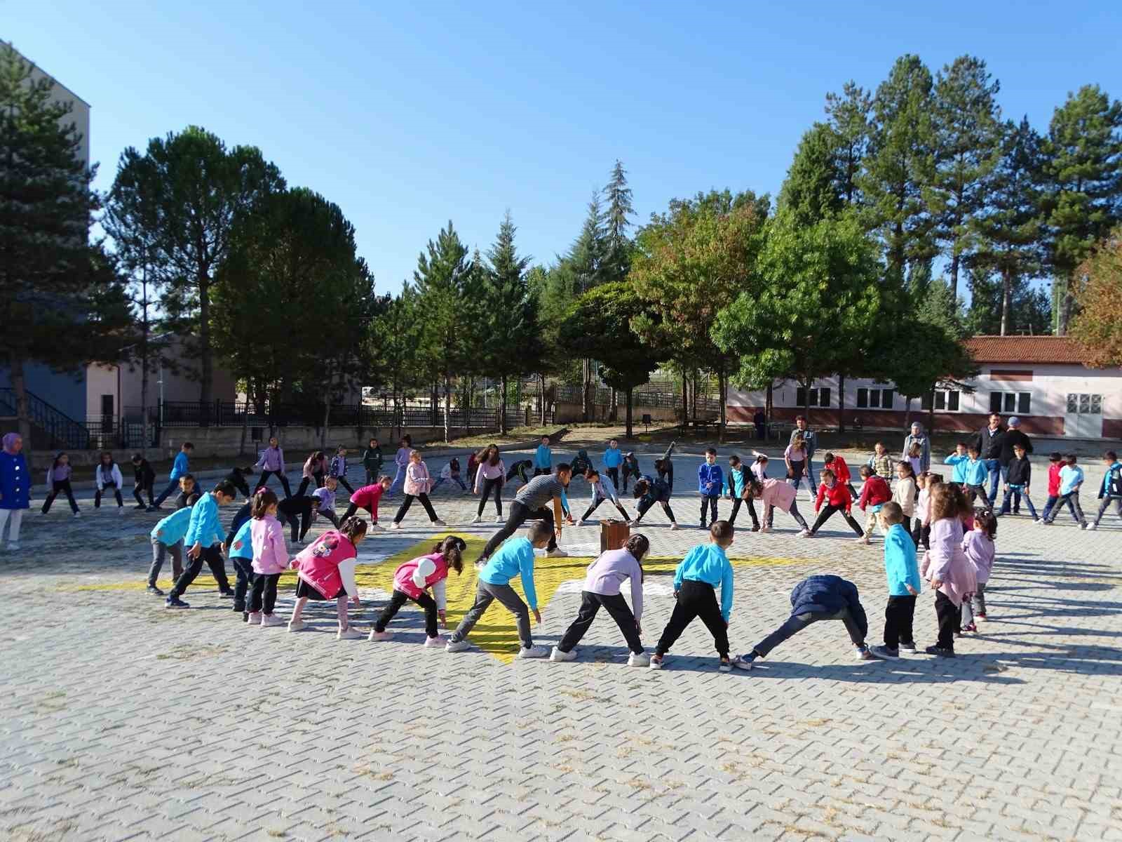 Önce sabah sporu sonra ders
