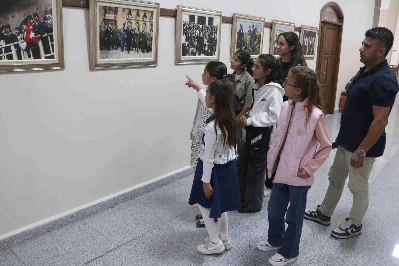 Karayazı’nın ’Narin’leri Erzurum’da
