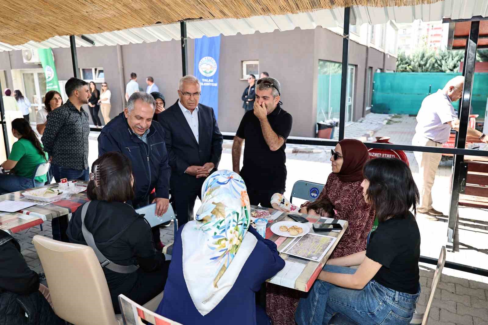 Talas’ta gelenek bozulmadı, öğrencilere elit karşılama
