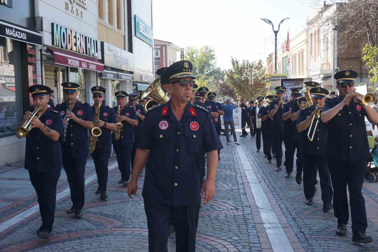 Yarım asırlık kuaför Edirne’nin ilk kadın ahisi seçildi
