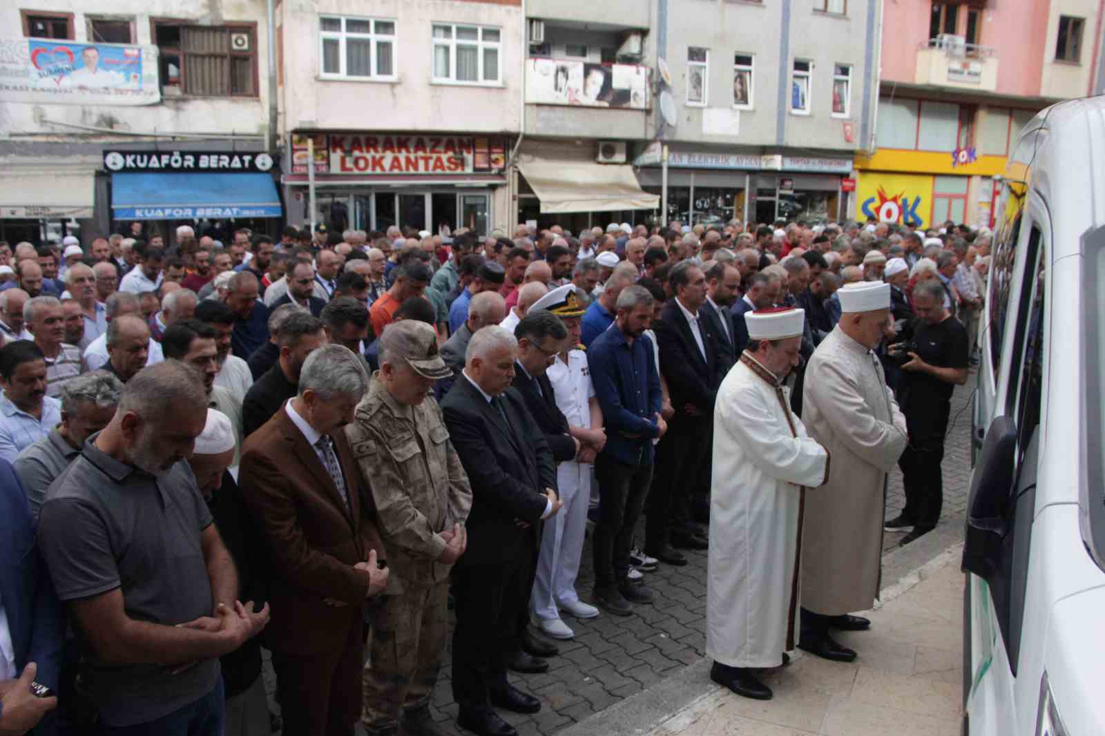 Trabzon’daki selde hayatını kaybeden Ali Kemal Demir son yolculuğuna uğurlandı
