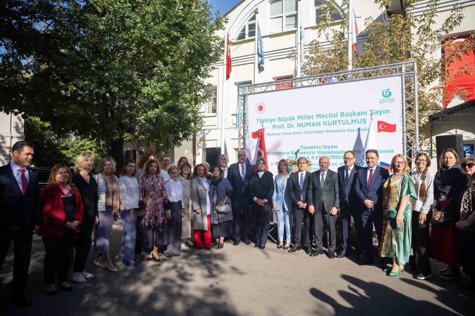 TBMM Başkanı Kurtulmuş, Moskova Yunus Emre Enstitüsü’nü ziyaret etti
