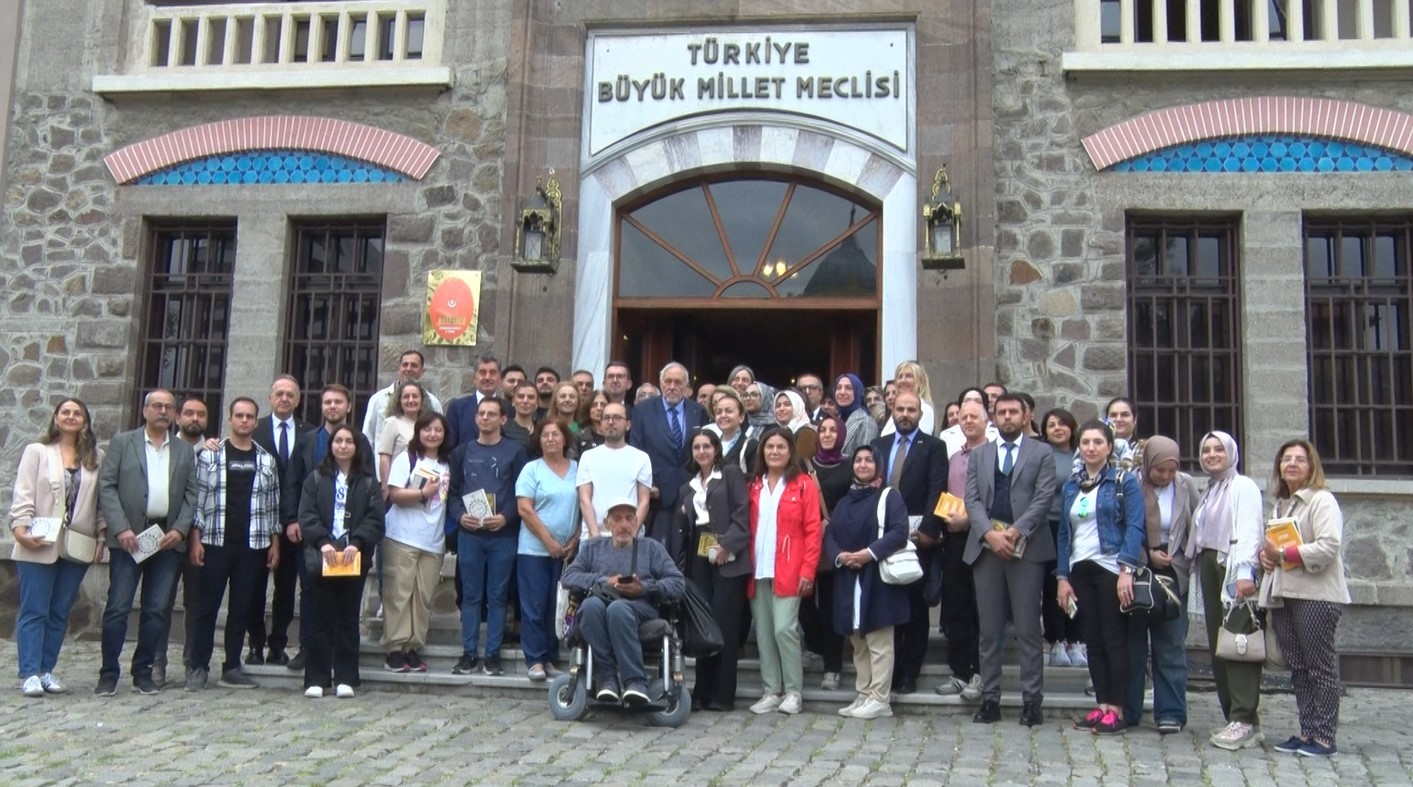 Ankara’da “Tarih Boyunca Türkçe’nin Farklı Kıtalardaki Serüveni” söyleşisi düzenlendi
