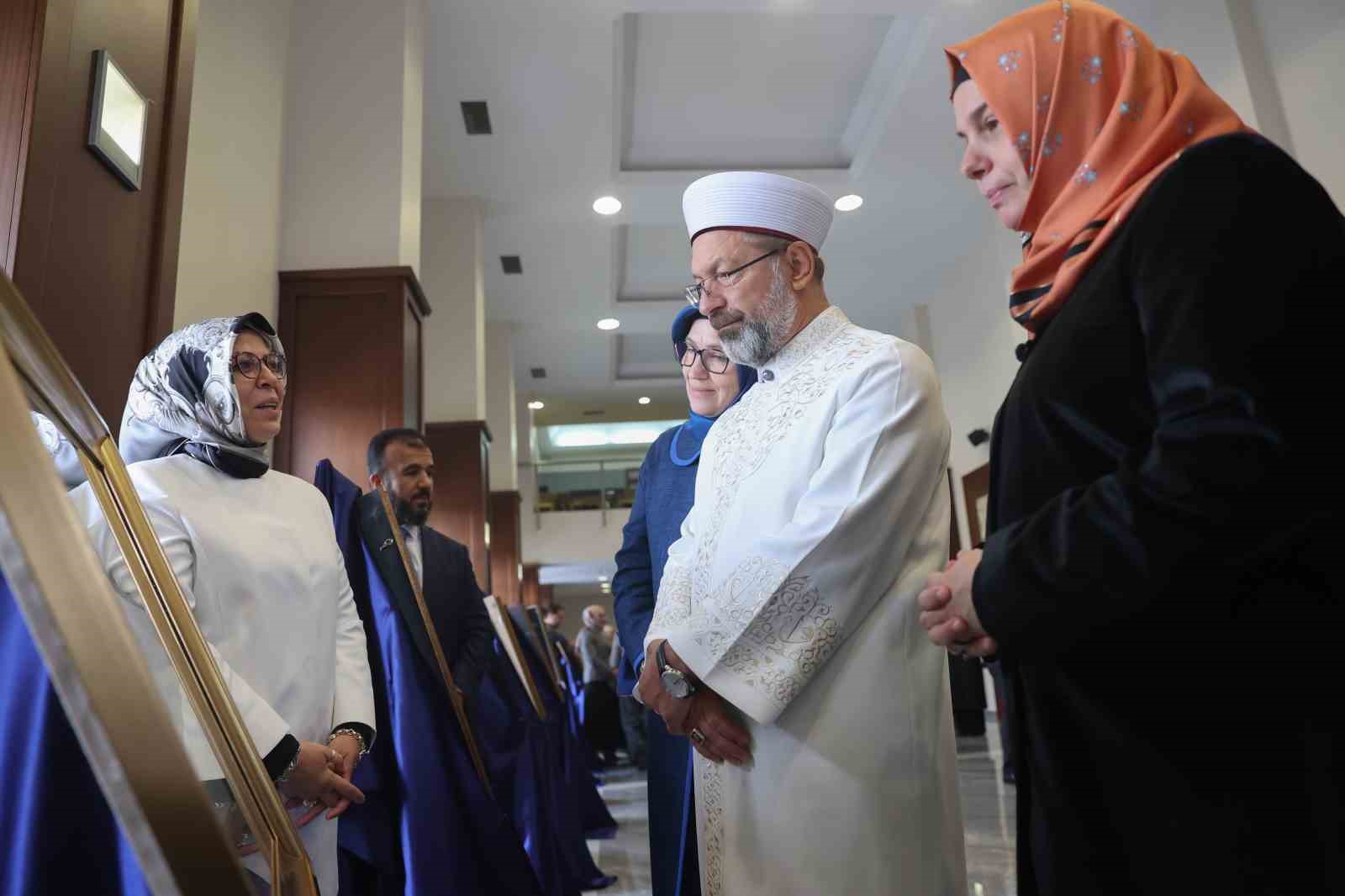 Diyanet İşleri Başkanı Erbaş: “Dünyanın gözü önünde bir milletin varlığının hiçe sayıldığı çağa tanıklık etmekten hicap duyuyoruz”
