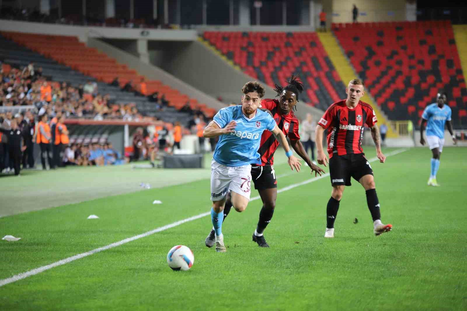 Trendyol Süper Lig: Gaziantep FK: 0 - Trabzonspor: 0 (Maç devam ediyor)
