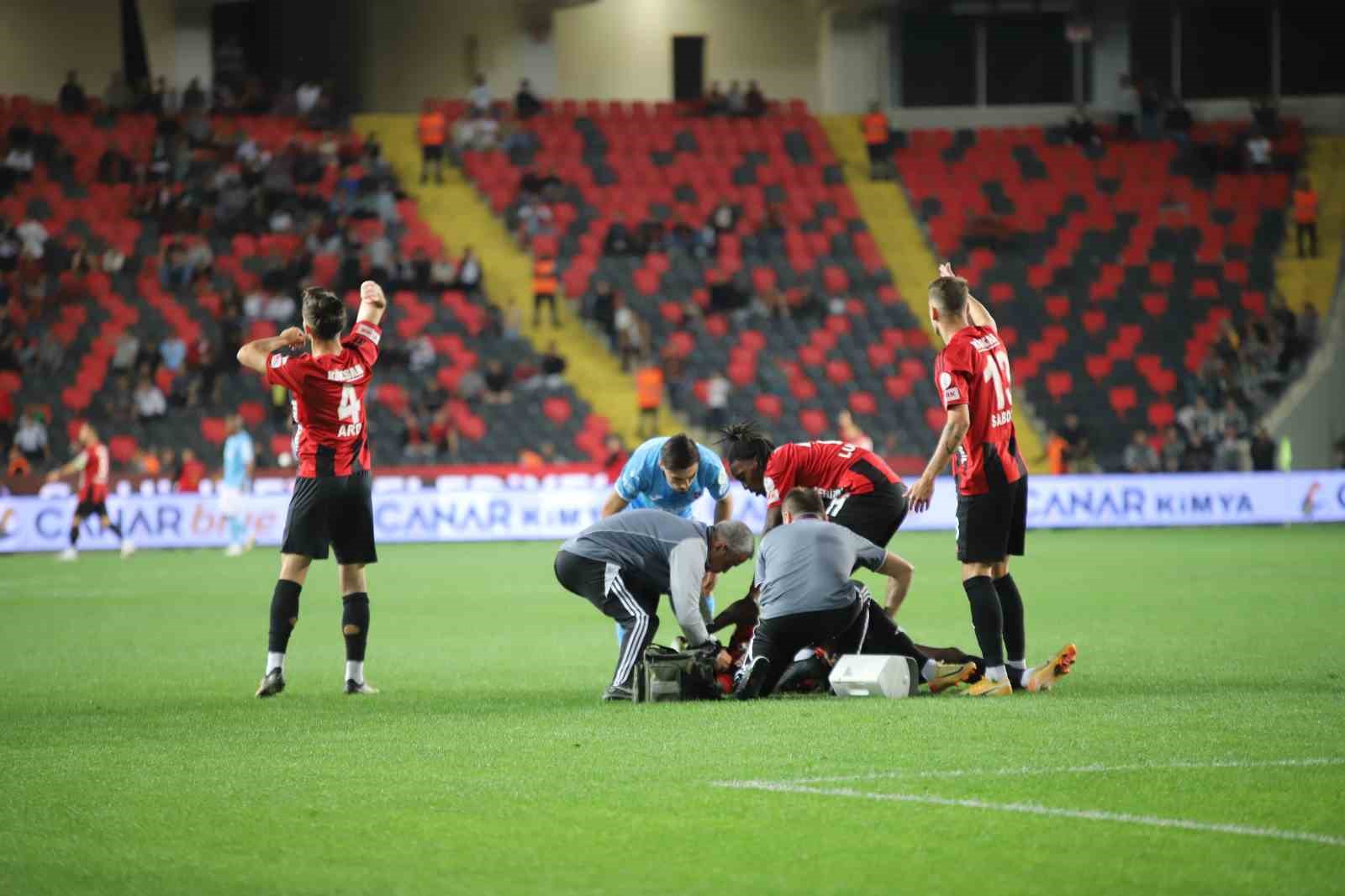 Trendyol Süper Lig: Gaziantep FK: 0 - Trabzonspor: 0 (Maç devam ediyor)
