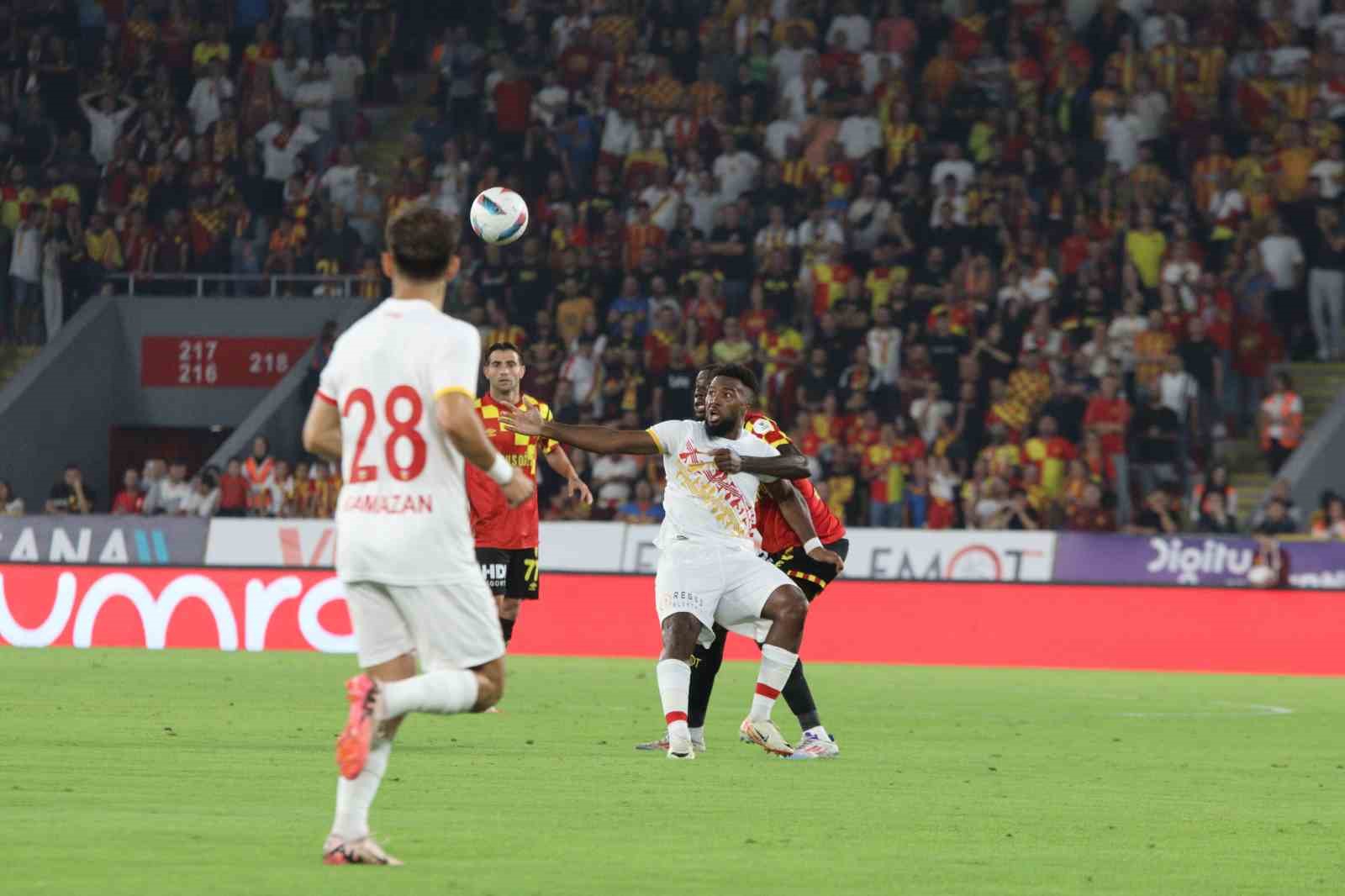 Trendyol Süper Lig: Göztepe: 1 - Kayserispor: 0 (Maç devam ediyor)
