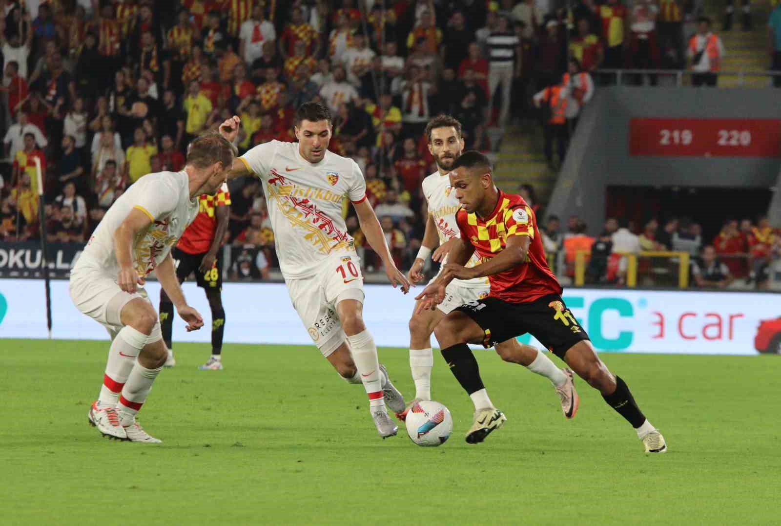 Trendyol Süper Lig: Göztepe: 1 - Kayserispor: 0 (Maç devam ediyor)
