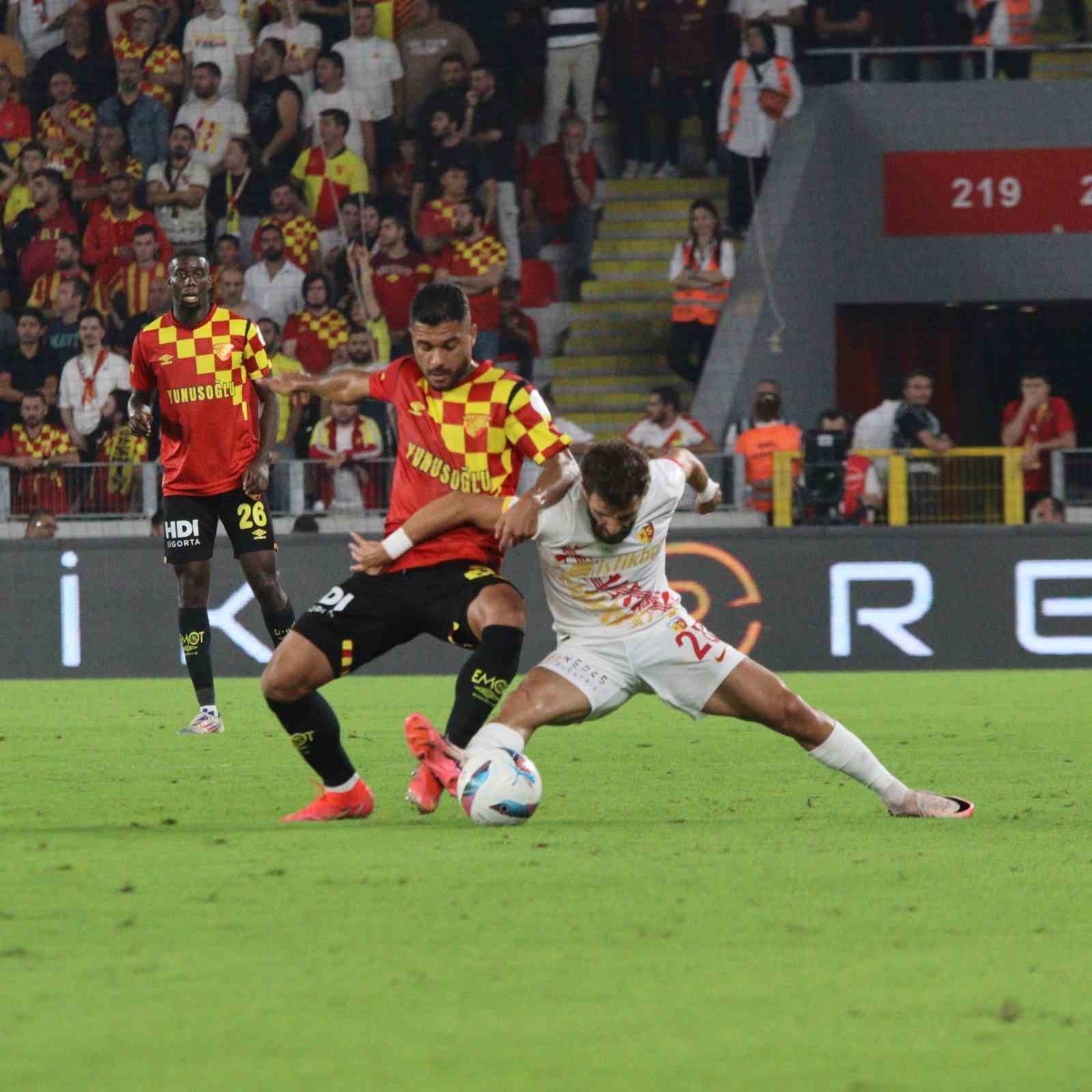 Trendyol Süper Lig: Göztepe: 2 - Kayserispor: 0 (İlk yarı)
