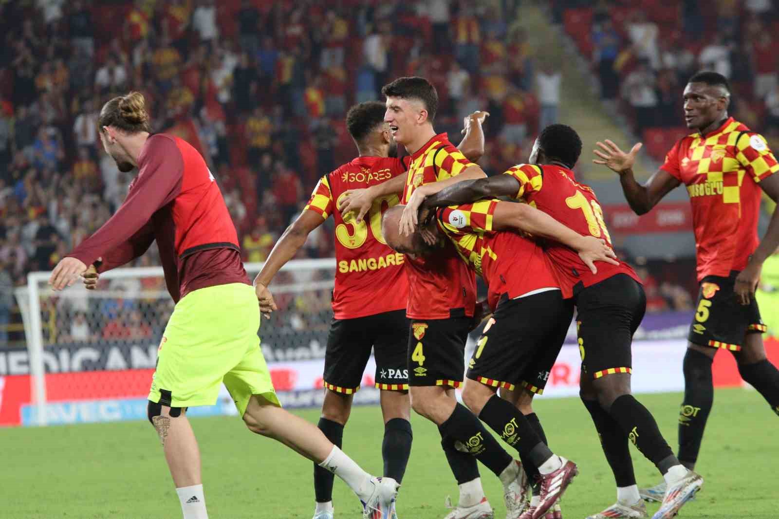 Trendyol Süper Lig: Göztepe: 3 - Kayserispor: 0  (Maç sonucu)
