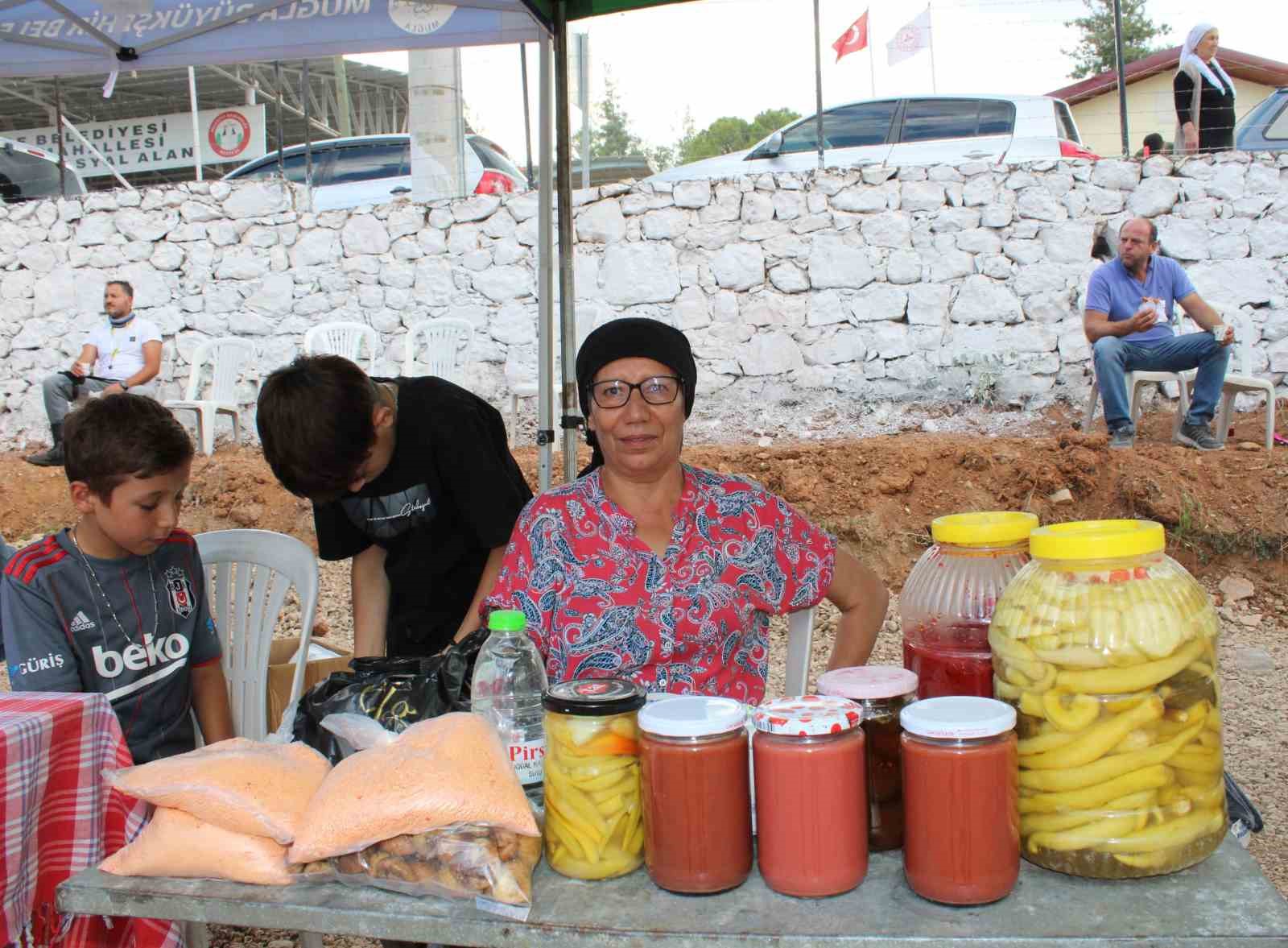 Göktepe Festivali’nde mahalle halkı el emeklerini sergiledi
