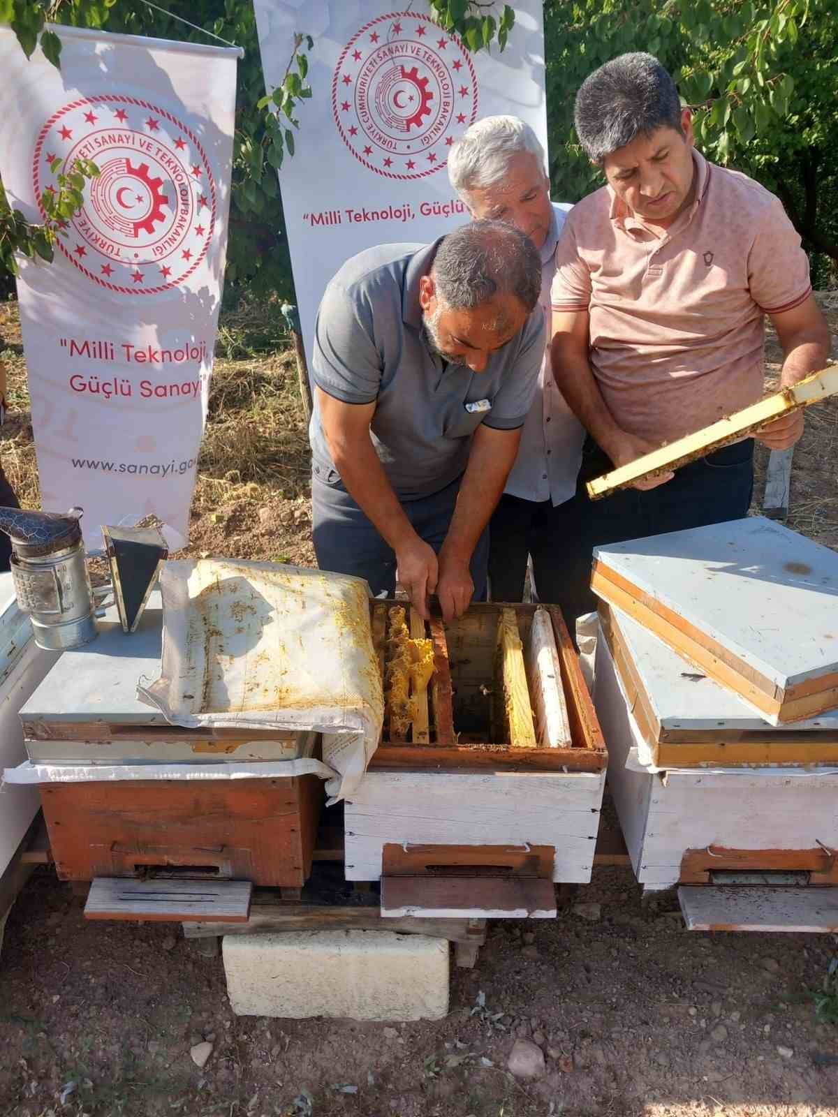 Yeşilyurt Belediyesi’nden ’Arının dili balın özü