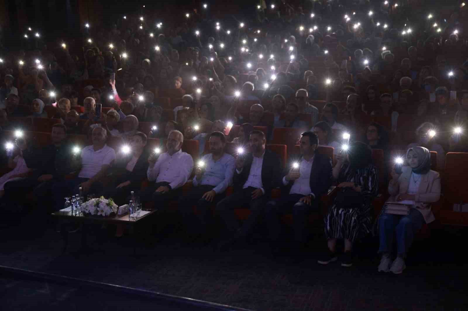 Bozkırın tezenesi Neşet Ertaş türkülerle anıldı
