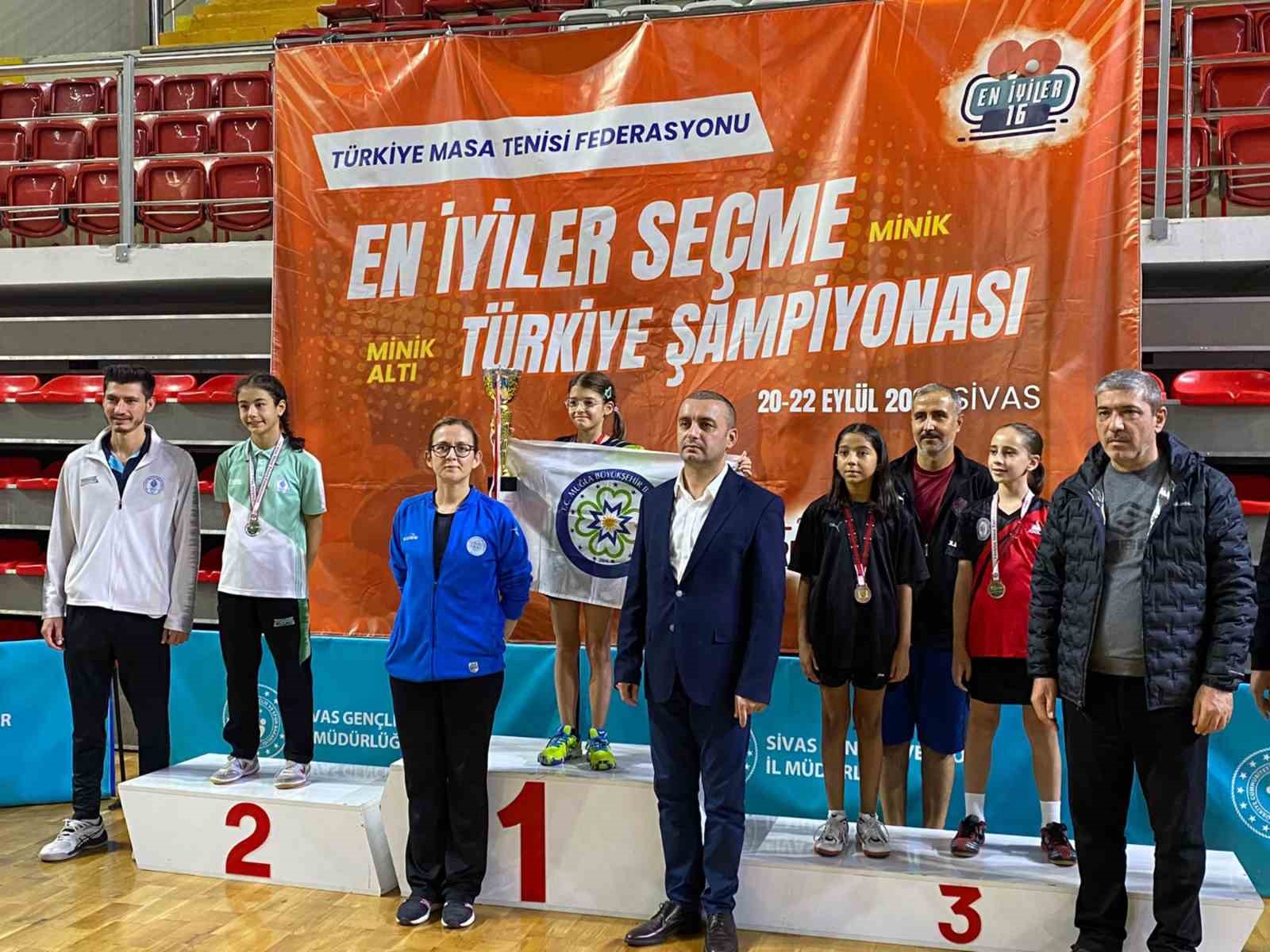 Muğla Büyükşehir sporcusu masa tenisinde Türkiye şampiyonu oldu
