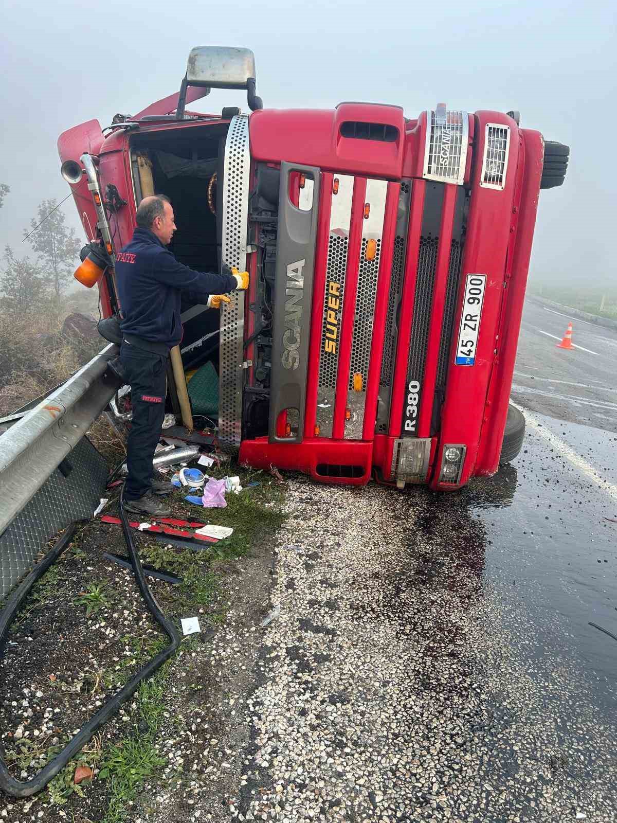 Yoğun sis kazaya sebep oldu: 1 yaralı
