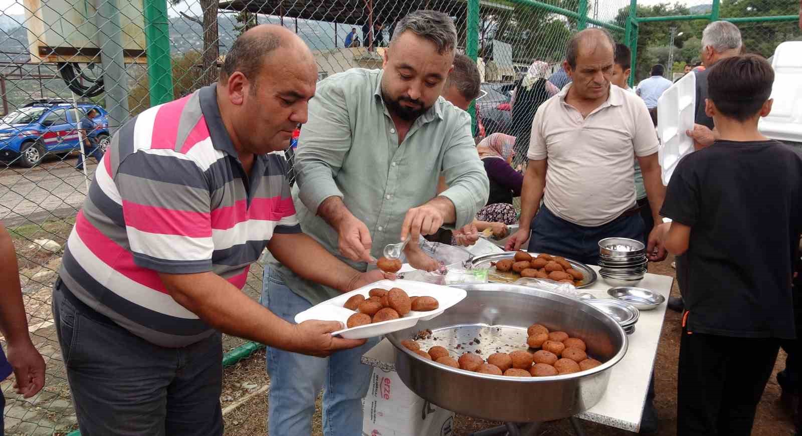 400 yıllık Yörük köyünde gastronomi şenliği
