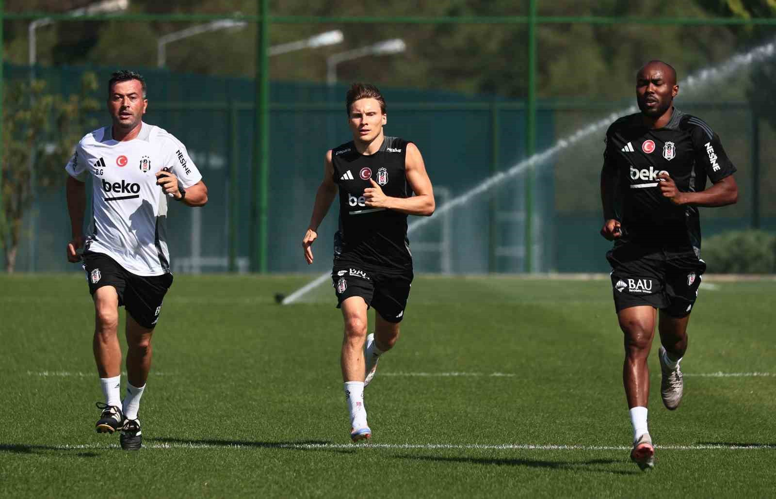 Beşiktaş’ta Ajax maçı hazırlıkları başladı
